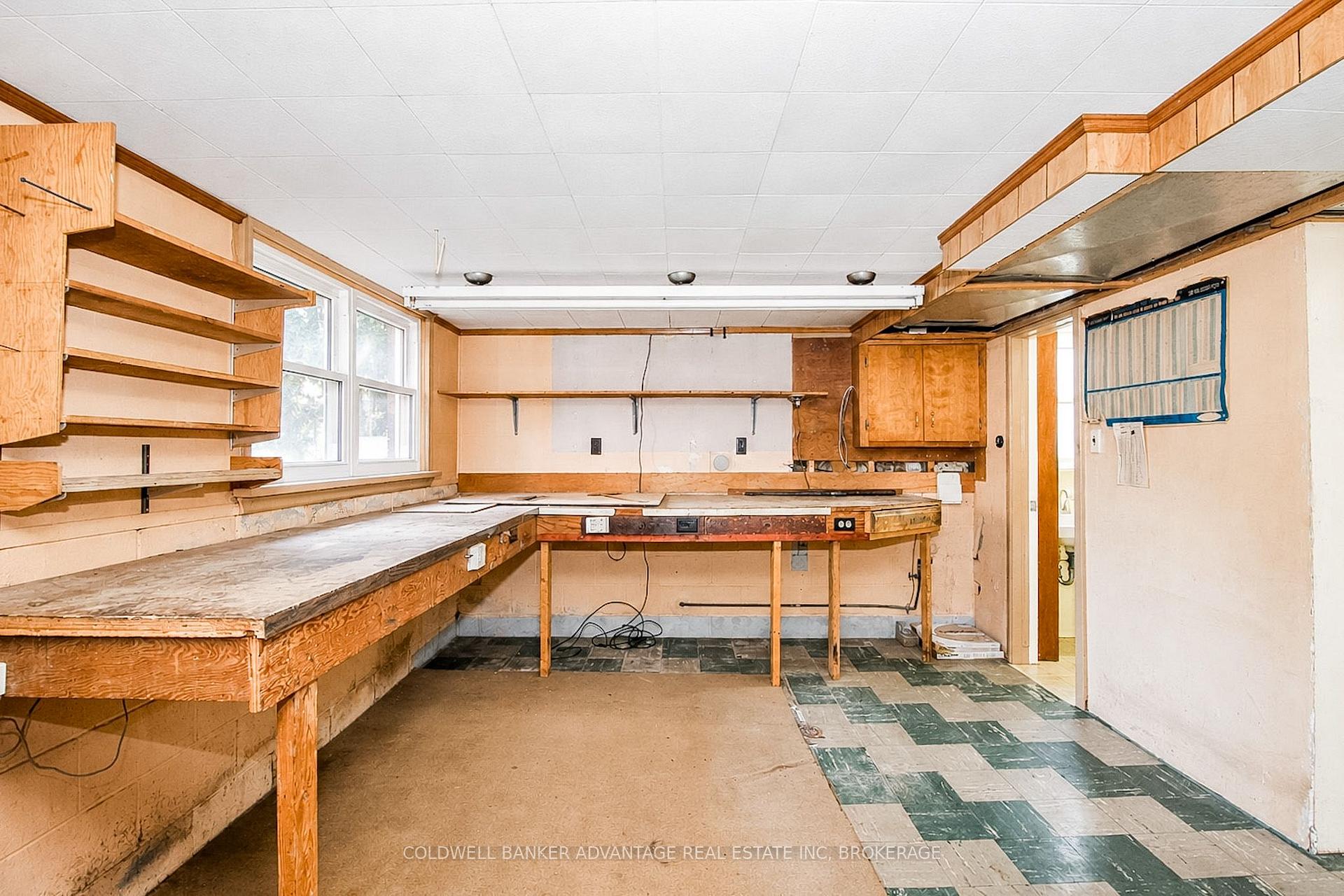 Photo 23 of 490 Niagara Street, St. Catharines, Vine/Linwell — HOMEH