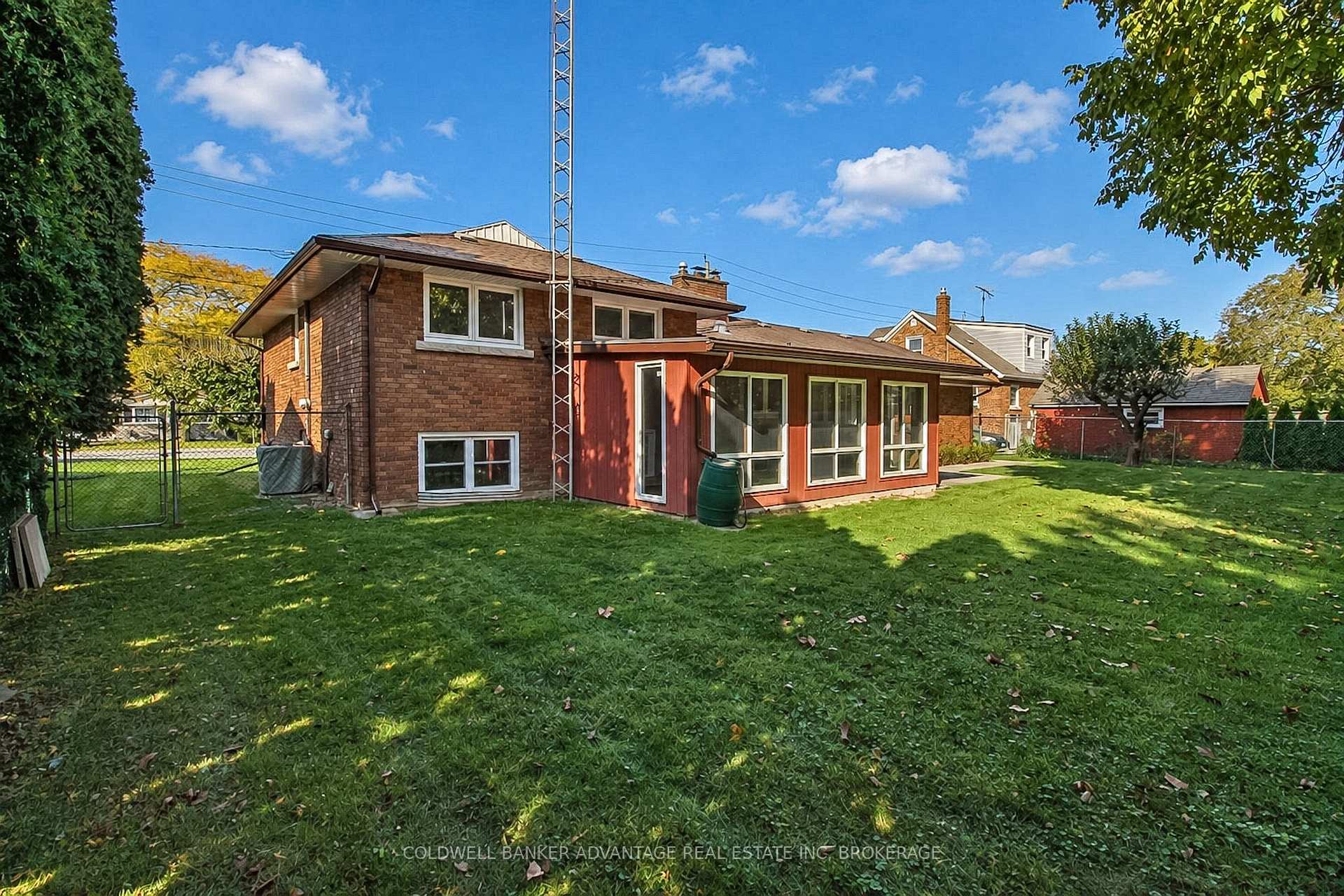 Photo 40 of 490 Niagara Street, St. Catharines, Vine/Linwell — HOMEH