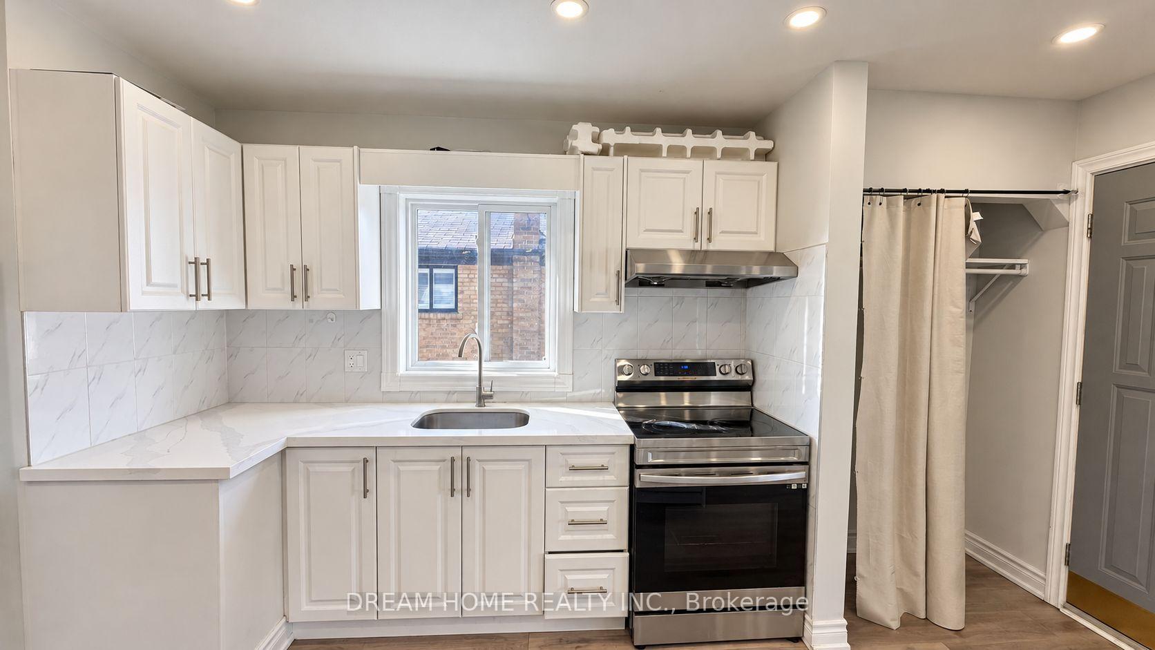 Photo 4 of Unit Main, 65 Miramar Crescent, Scarborough, Bendale — HOMEH
