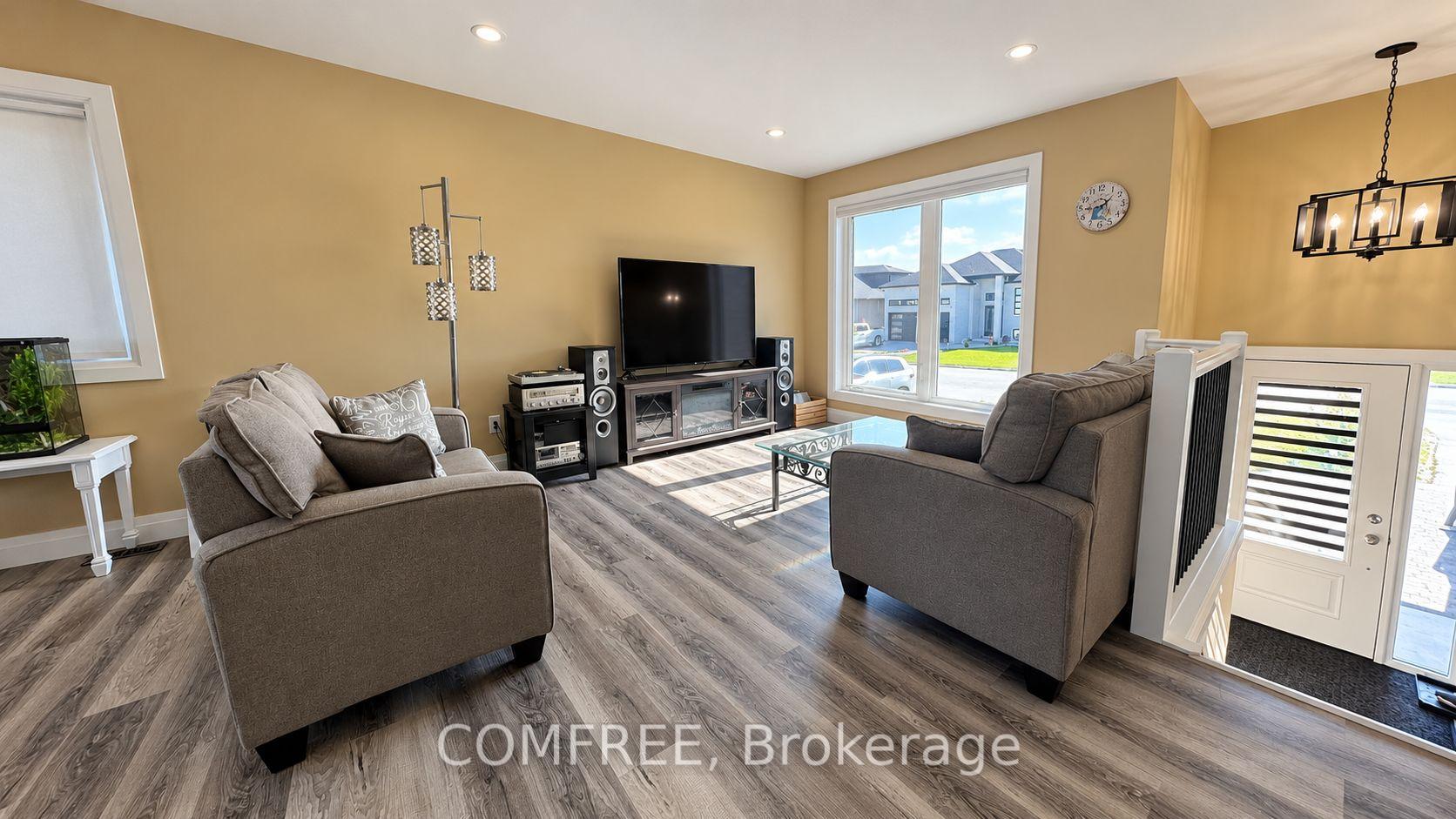 Photo 7 of 32 Hawthorne Crescent, Chatham-Kent, Tilbury — HOMEH