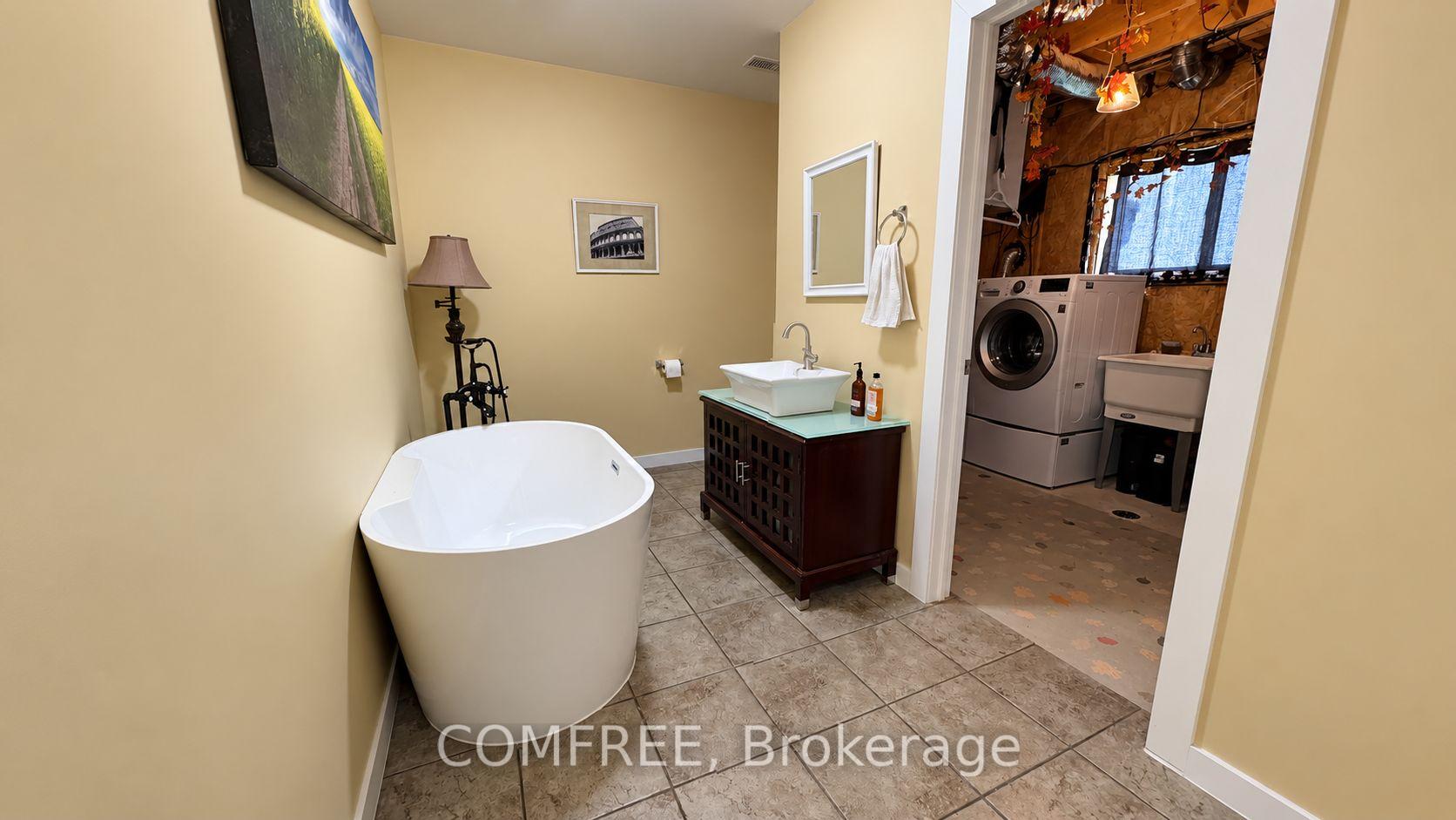 Photo 17 of 32 Hawthorne Crescent, Chatham-Kent, Tilbury — HOMEH