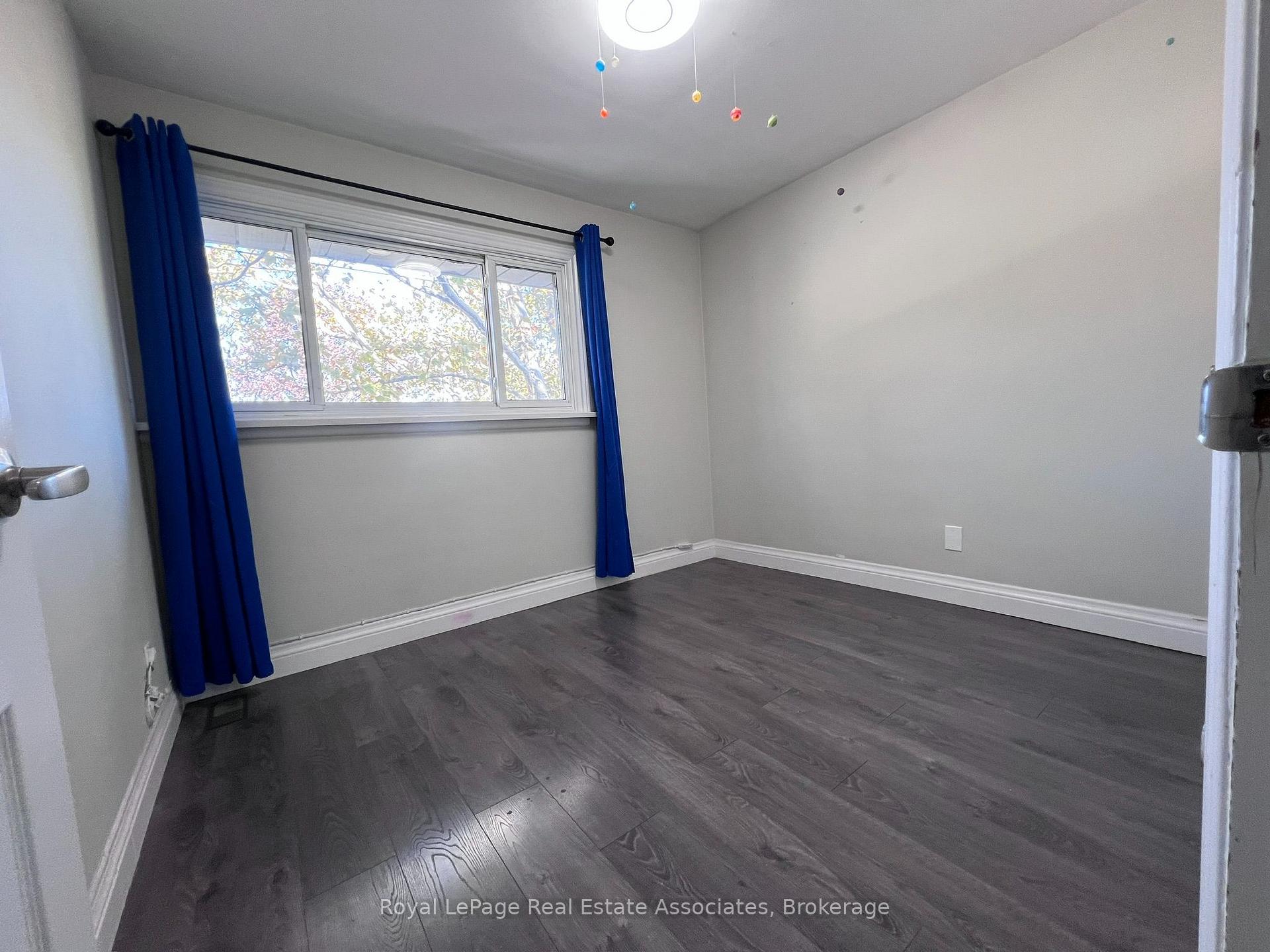 Photo 22 of Unit Upper, 222 Columbia Drive, Hamilton, Buchanan — HOMEH