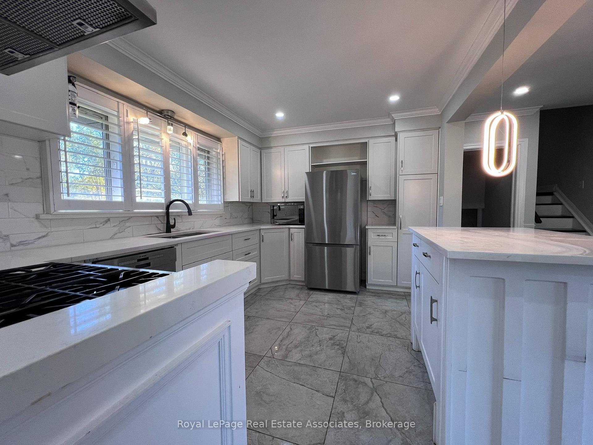 Photo 2 of Unit Upper, 222 Columbia Drive, Hamilton, Buchanan — HOMEH