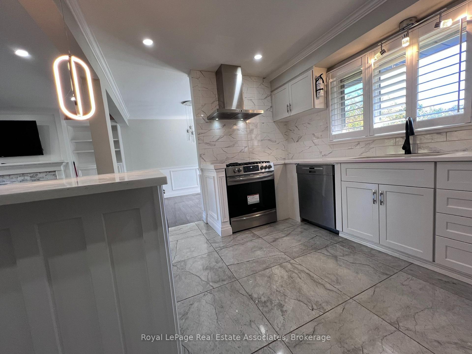Photo 6 of Unit Upper, 222 Columbia Drive, Hamilton, Buchanan — HOMEH