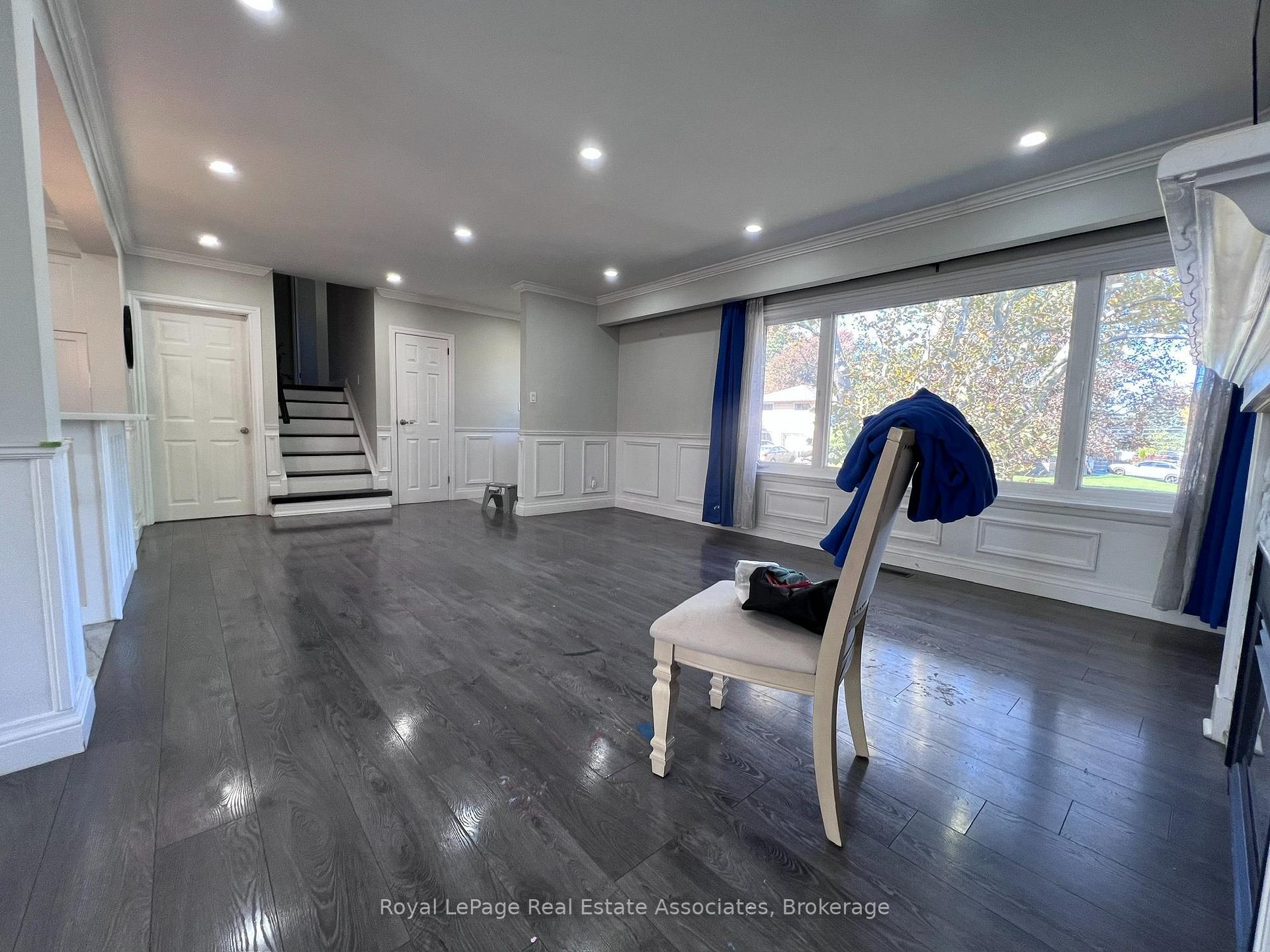Photo 23 of Unit Upper, 222 Columbia Drive, Hamilton, Buchanan — HOMEH