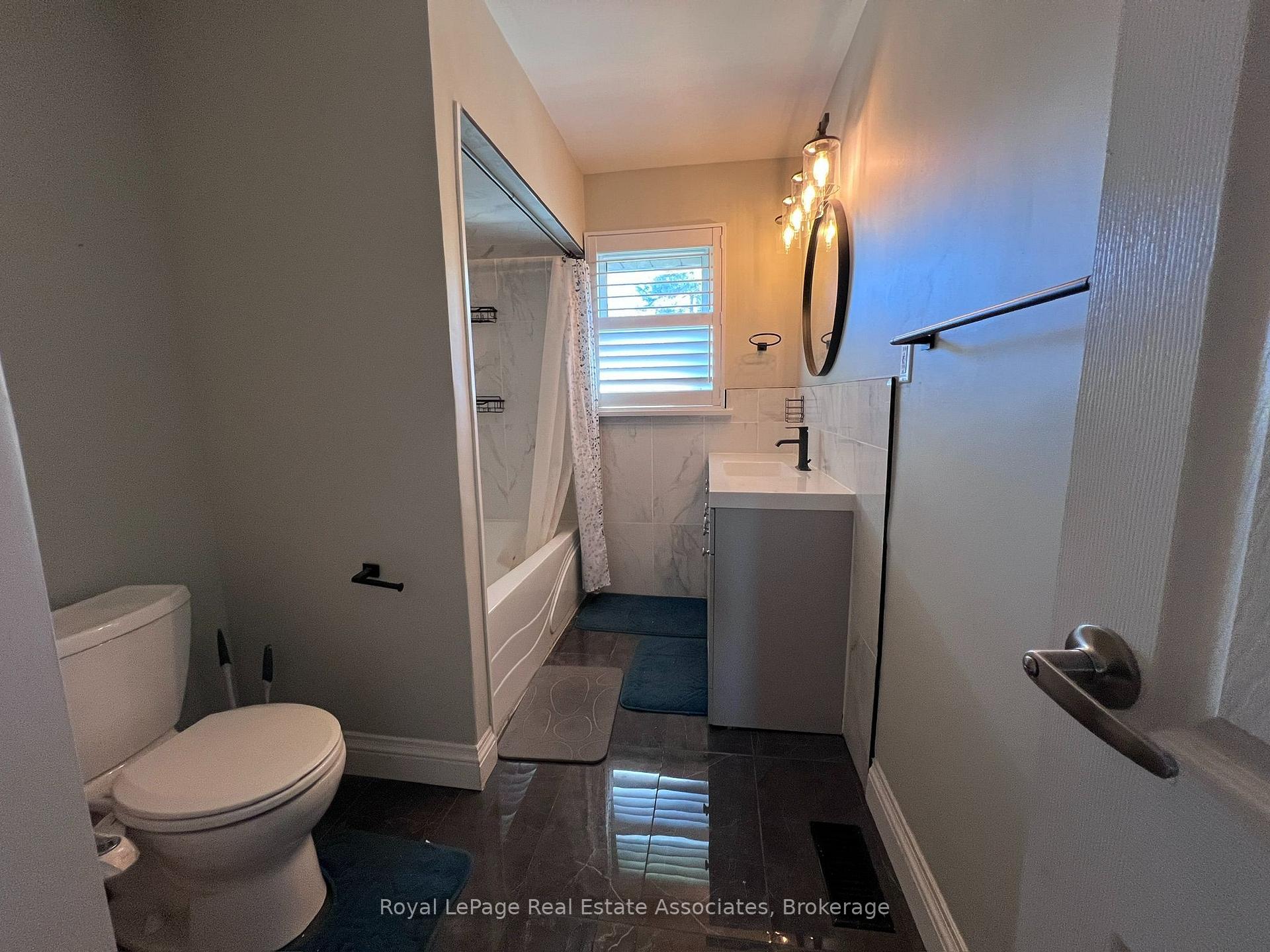 Photo 29 of Unit Upper, 222 Columbia Drive, Hamilton, Buchanan — HOMEH