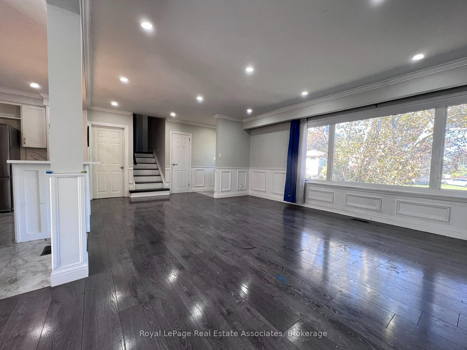 Photo 31 of Unit Upper, 222 Columbia Drive, Hamilton, Buchanan — HOMEH