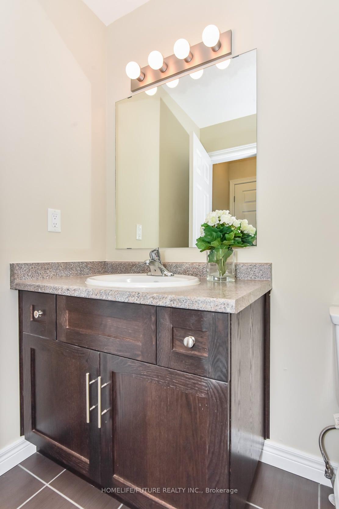 Photo 10 of Unit 30, 14 Amos Drive, Guelph, Kortright East — HOMEH