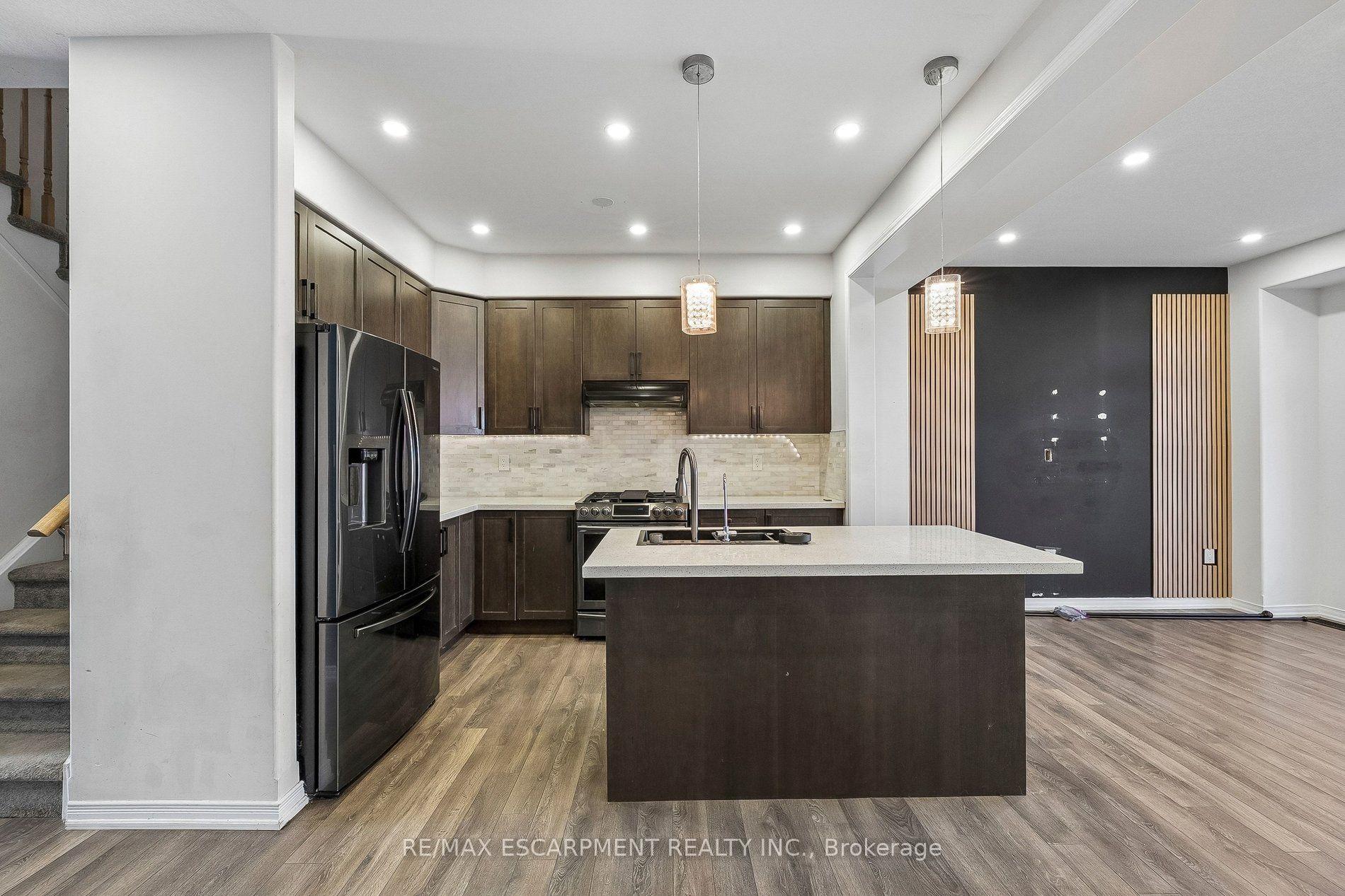 Photo 6 of 16 Alexandra Drive, Thorold, Hurricane/Merrittville — HOMEH