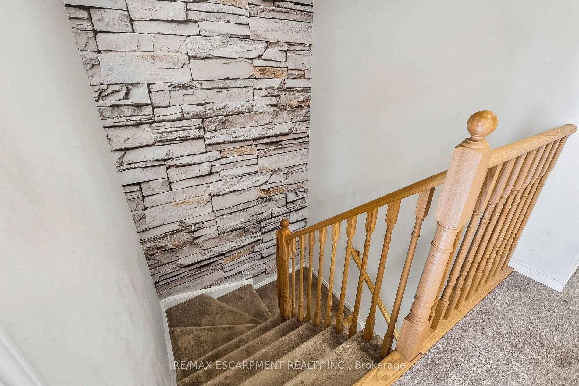 Photo 14 of 16 Alexandra Drive, Thorold, Hurricane/Merrittville — HOMEH