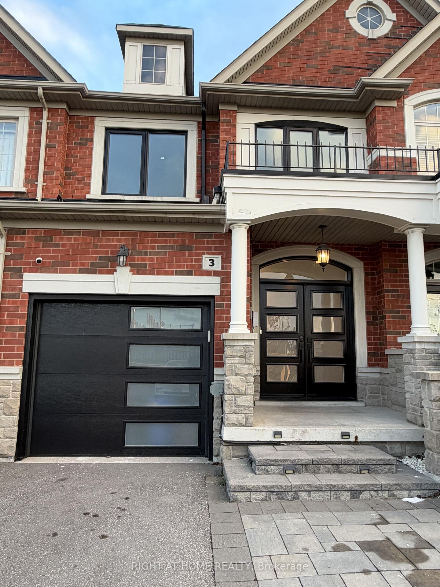 Photo 2 of 3 Marc Santi Boulevard, Vaughan, Patterson — HOMEH