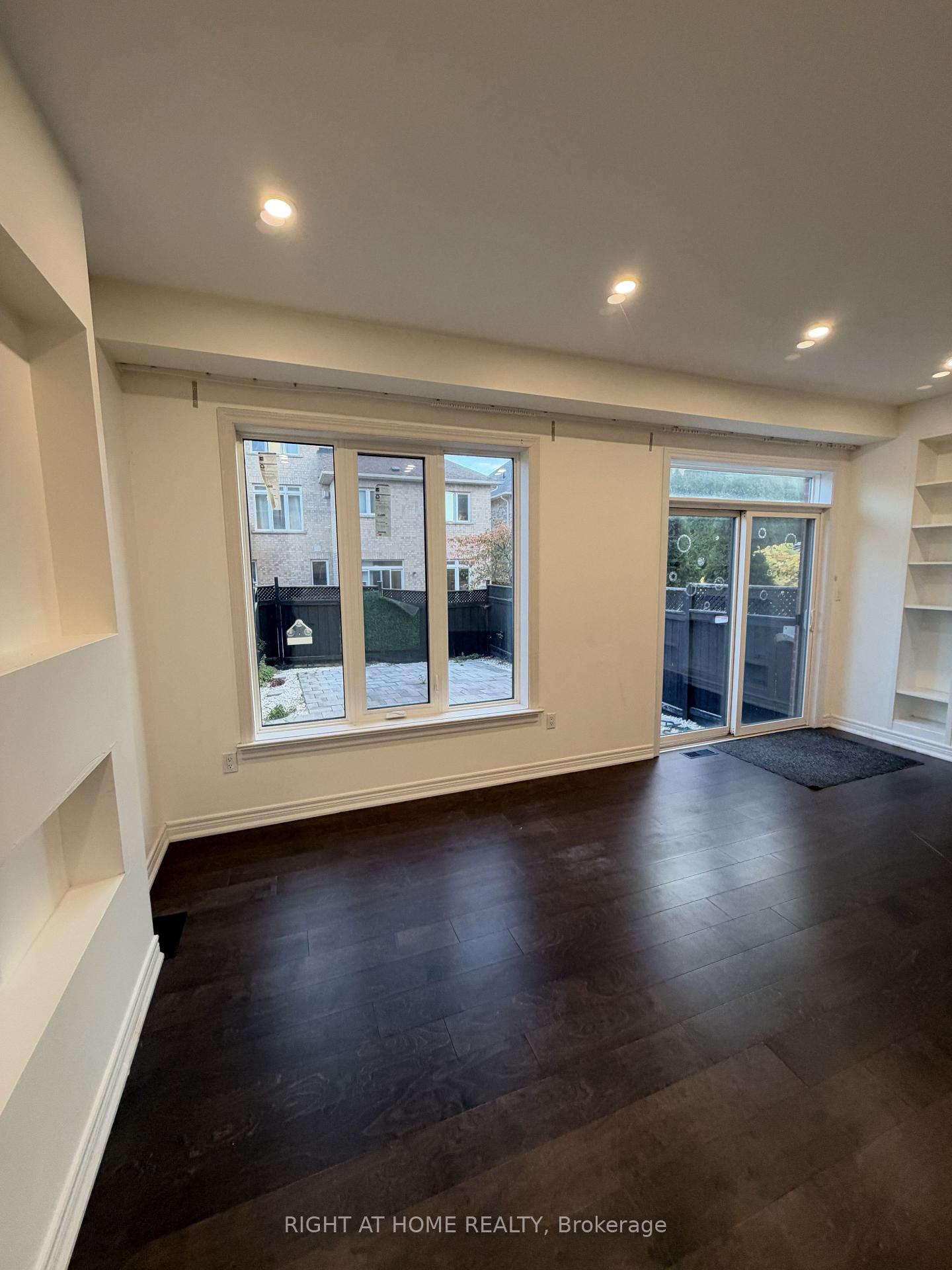 Photo 7 of 3 Marc Santi Boulevard, Vaughan, Patterson — HOMEH