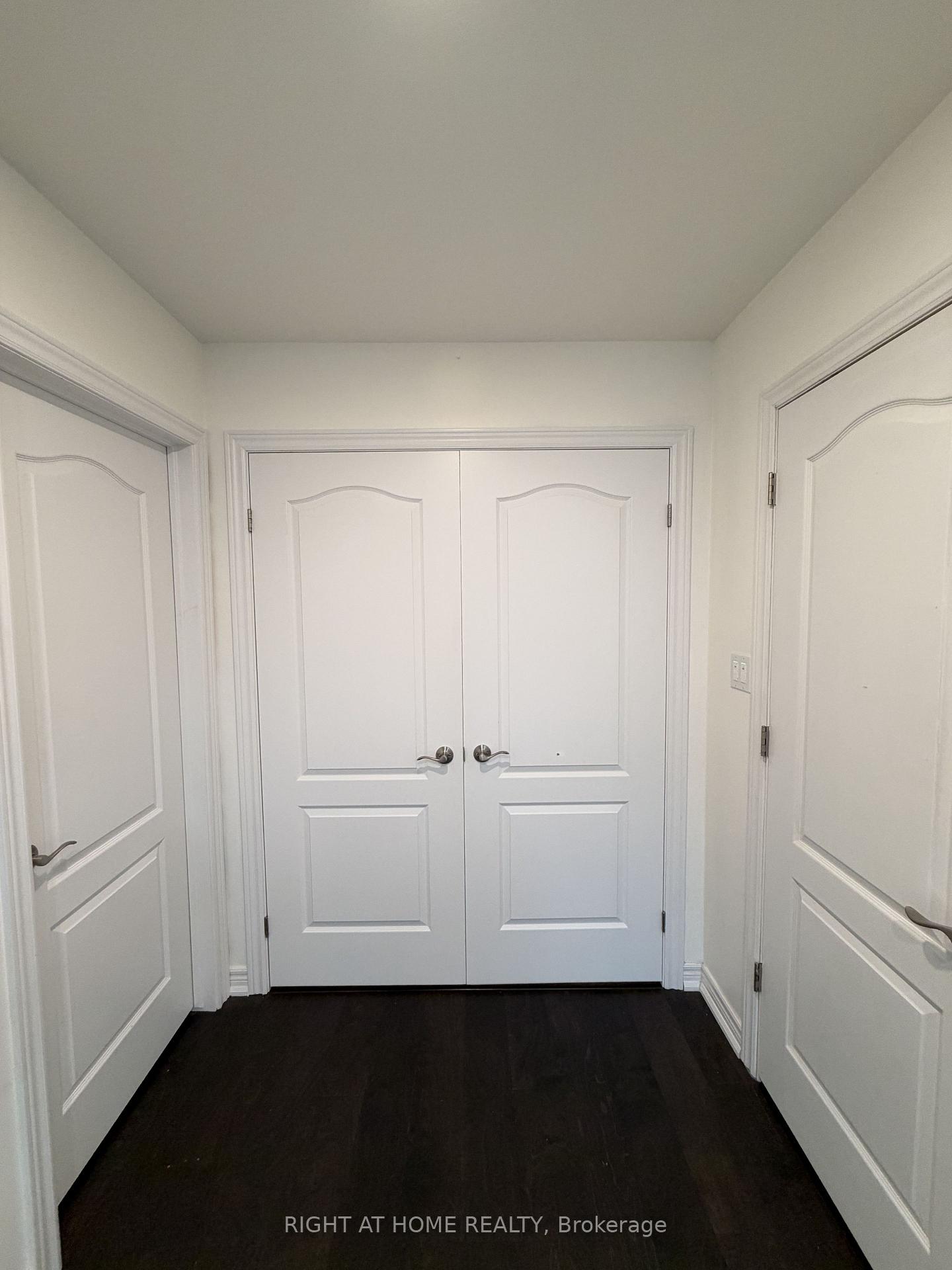Photo 10 of 3 Marc Santi Boulevard, Vaughan, Patterson — HOMEH
