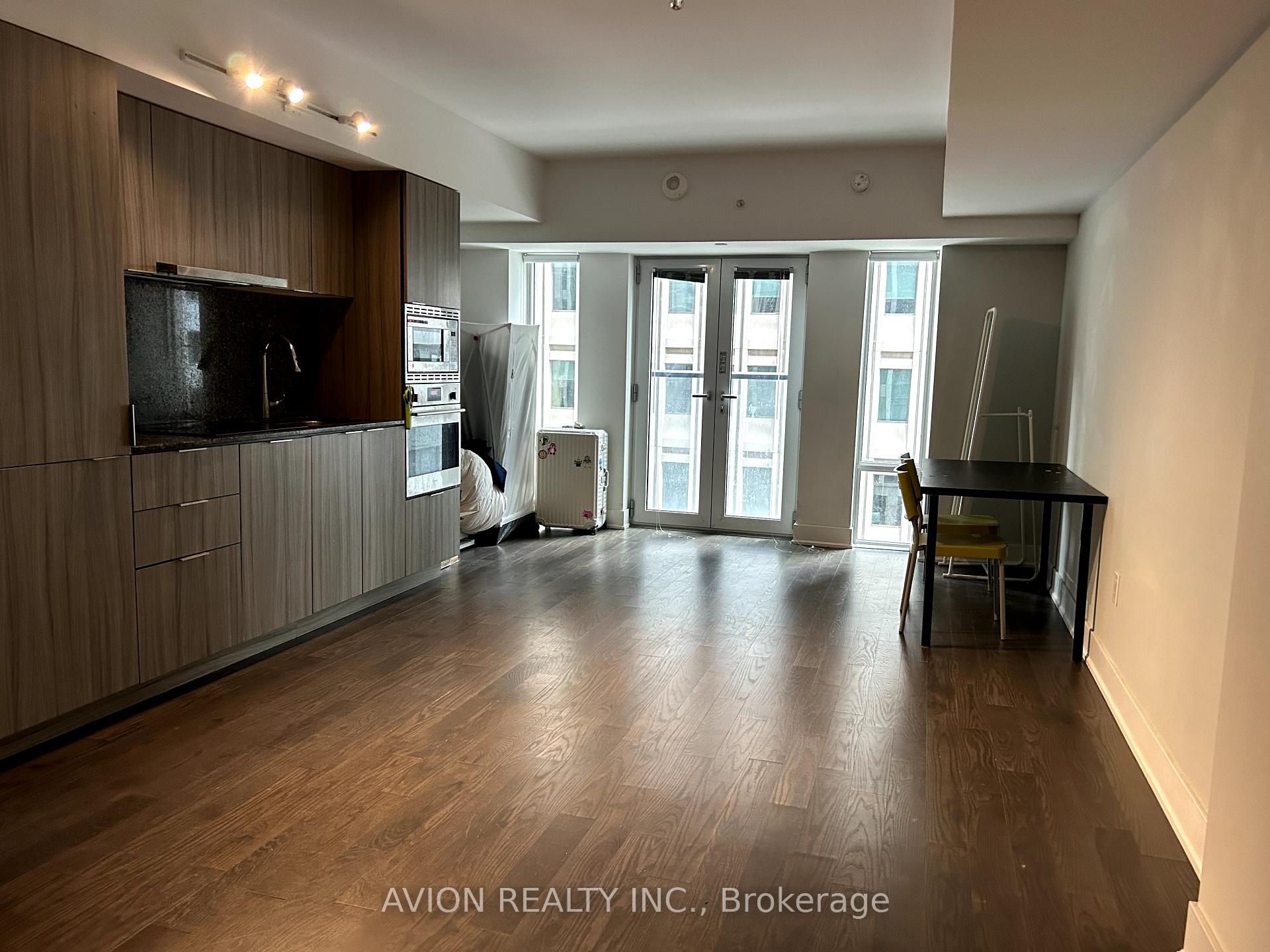 Photo 2 of Unit 523, 955 Bay Street, Toronto, Bay Street Corridor — HOMEH
