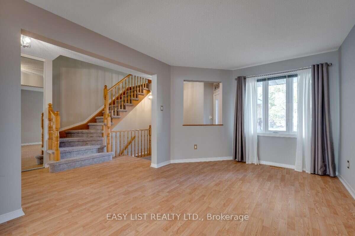 Photo 7 of 77 Mcgibbon Drive, Ottawa, Kanata - Katimavik — HOMEH