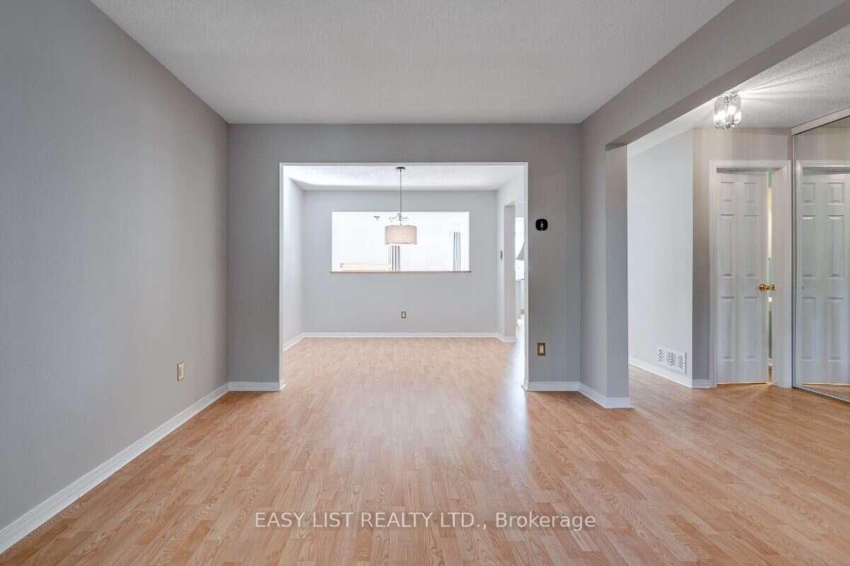 Photo 9 of 77 Mcgibbon Drive, Ottawa, Kanata - Katimavik — HOMEH