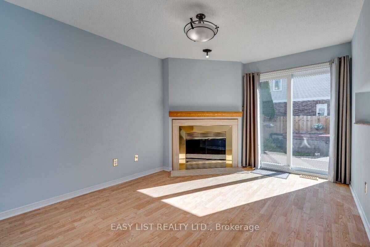 Photo 20 of 77 Mcgibbon Drive, Ottawa, Kanata - Katimavik — HOMEH