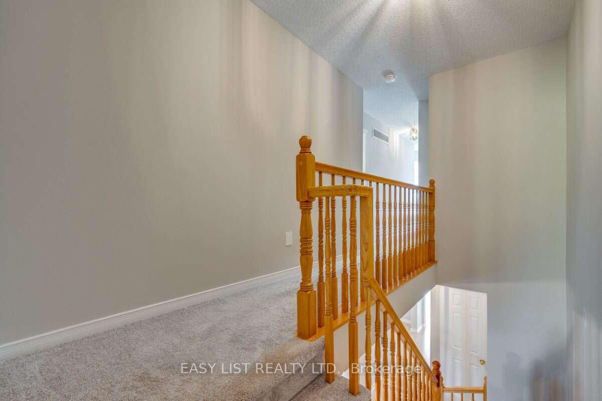 Photo 23 of 77 Mcgibbon Drive, Ottawa, Kanata - Katimavik — HOMEH
