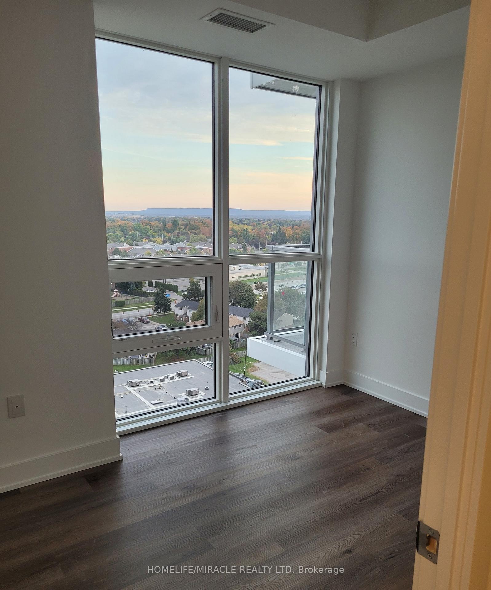 Photo 5 of 125 Nipissing Road, Milton, Timberlea — HOMEH