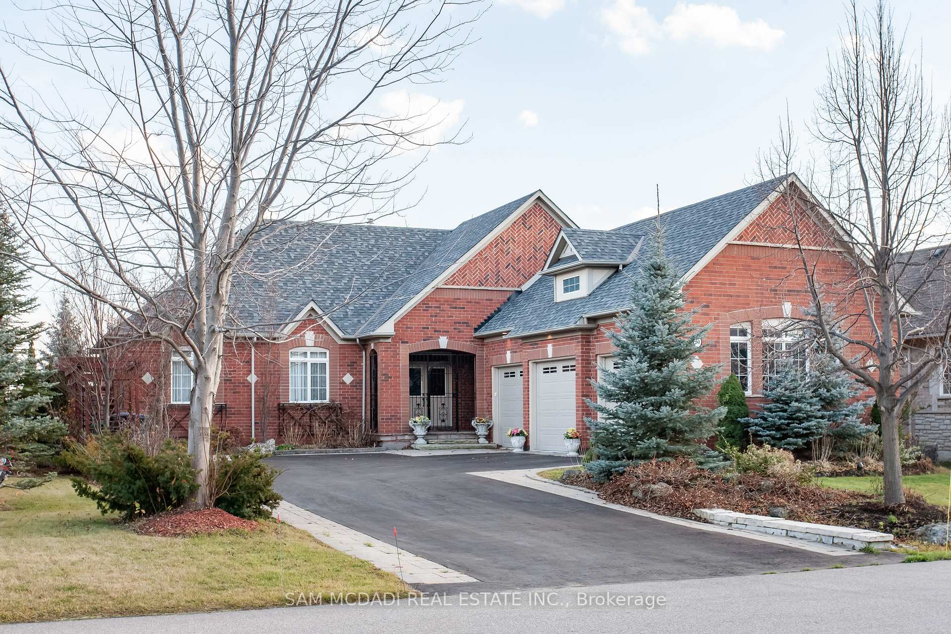 Photo 2 of 50 Links Lane, Brampton, Credit Valley — HOMEH