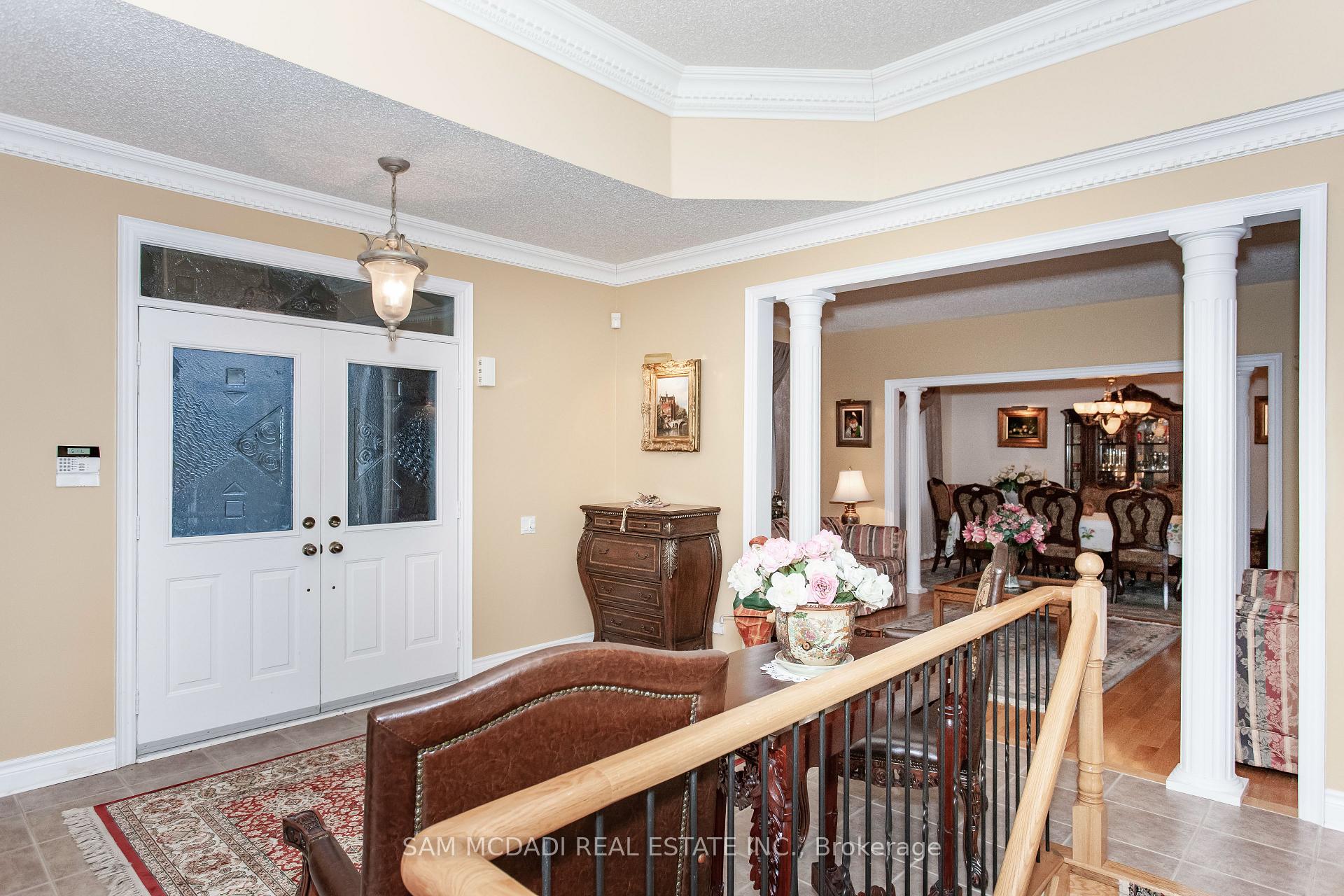 Photo 6 of 50 Links Lane, Brampton, Credit Valley — HOMEH