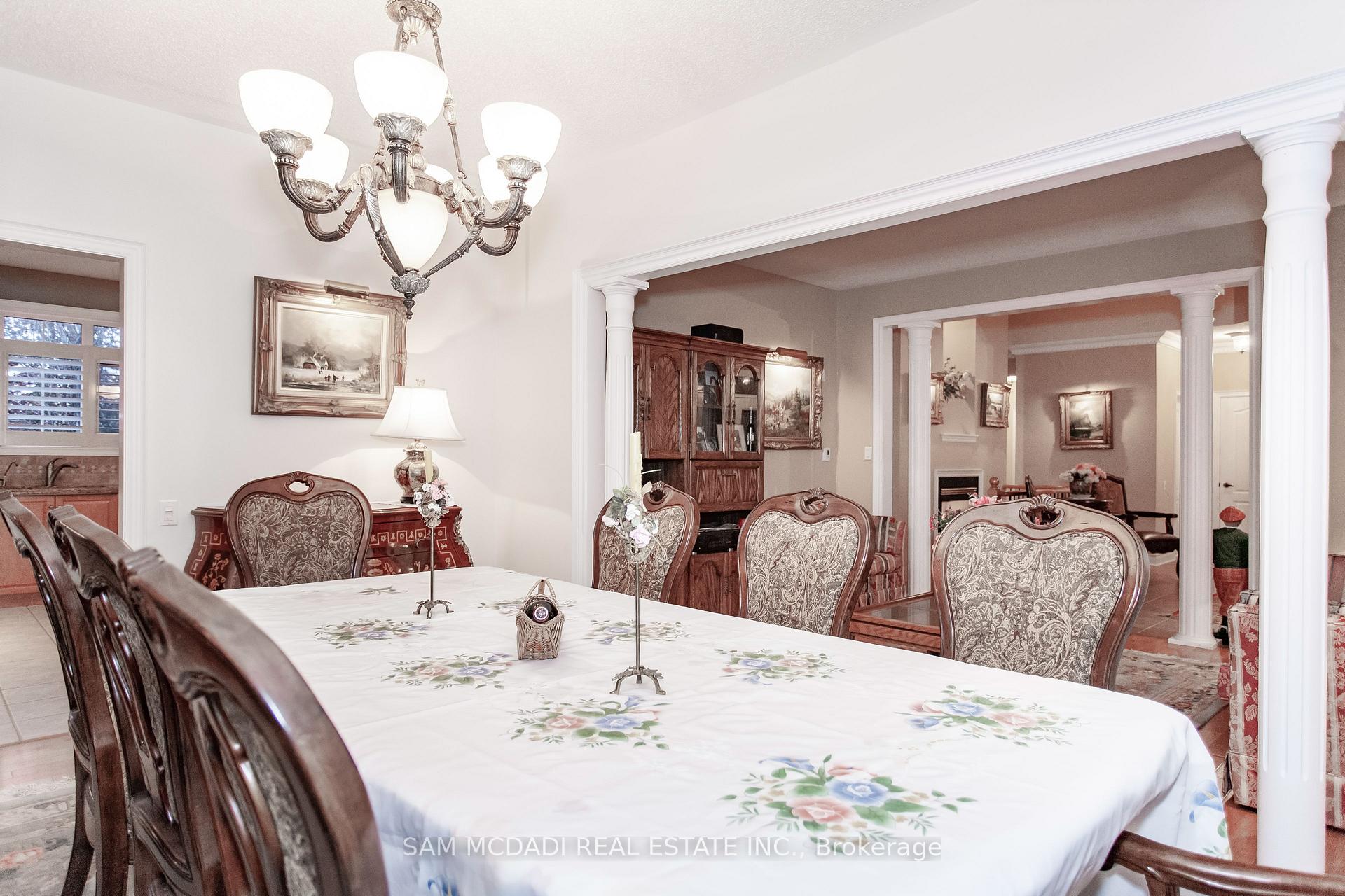 Photo 11 of 50 Links Lane, Brampton, Credit Valley — HOMEH