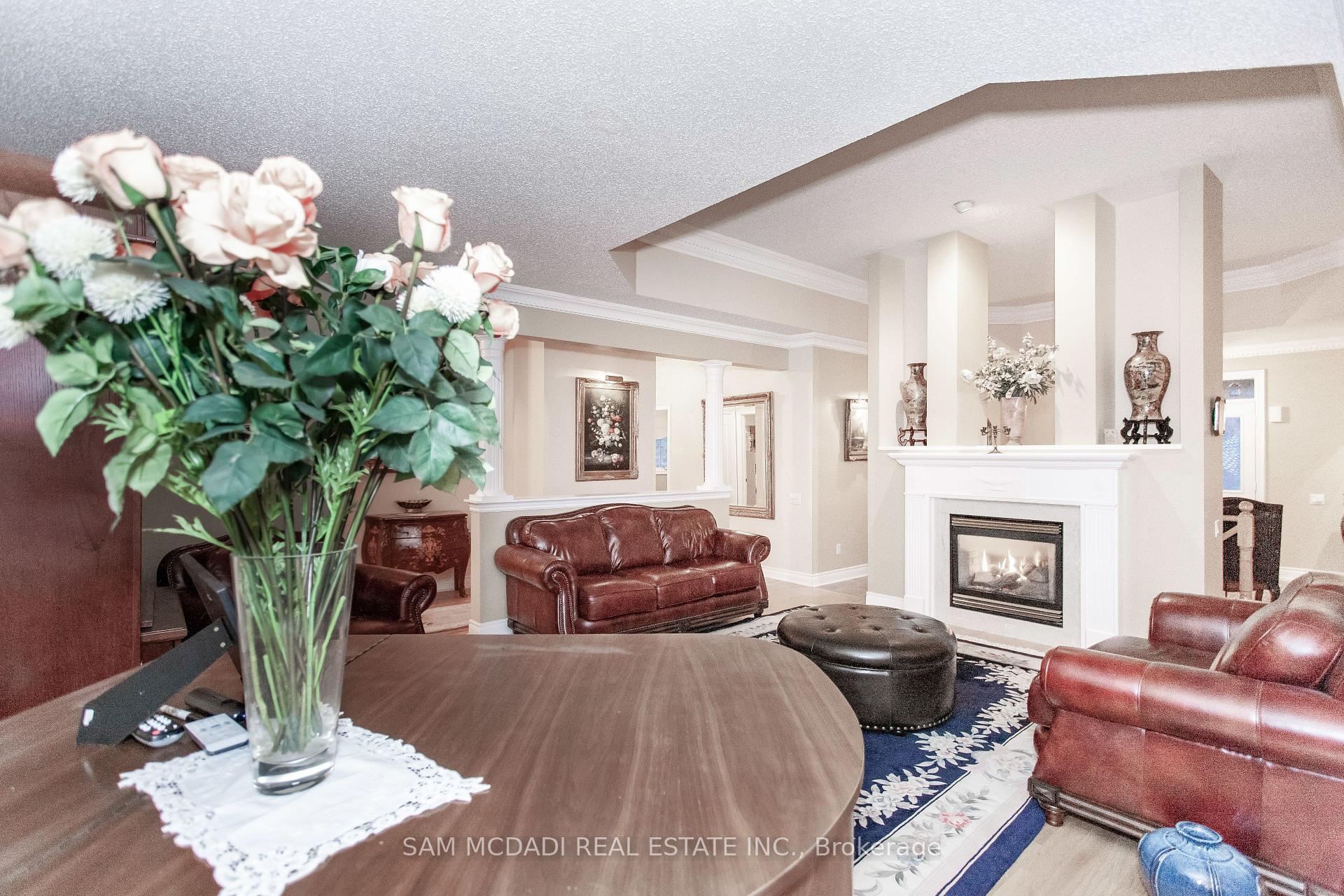Photo 19 of 50 Links Lane, Brampton, Credit Valley — HOMEH