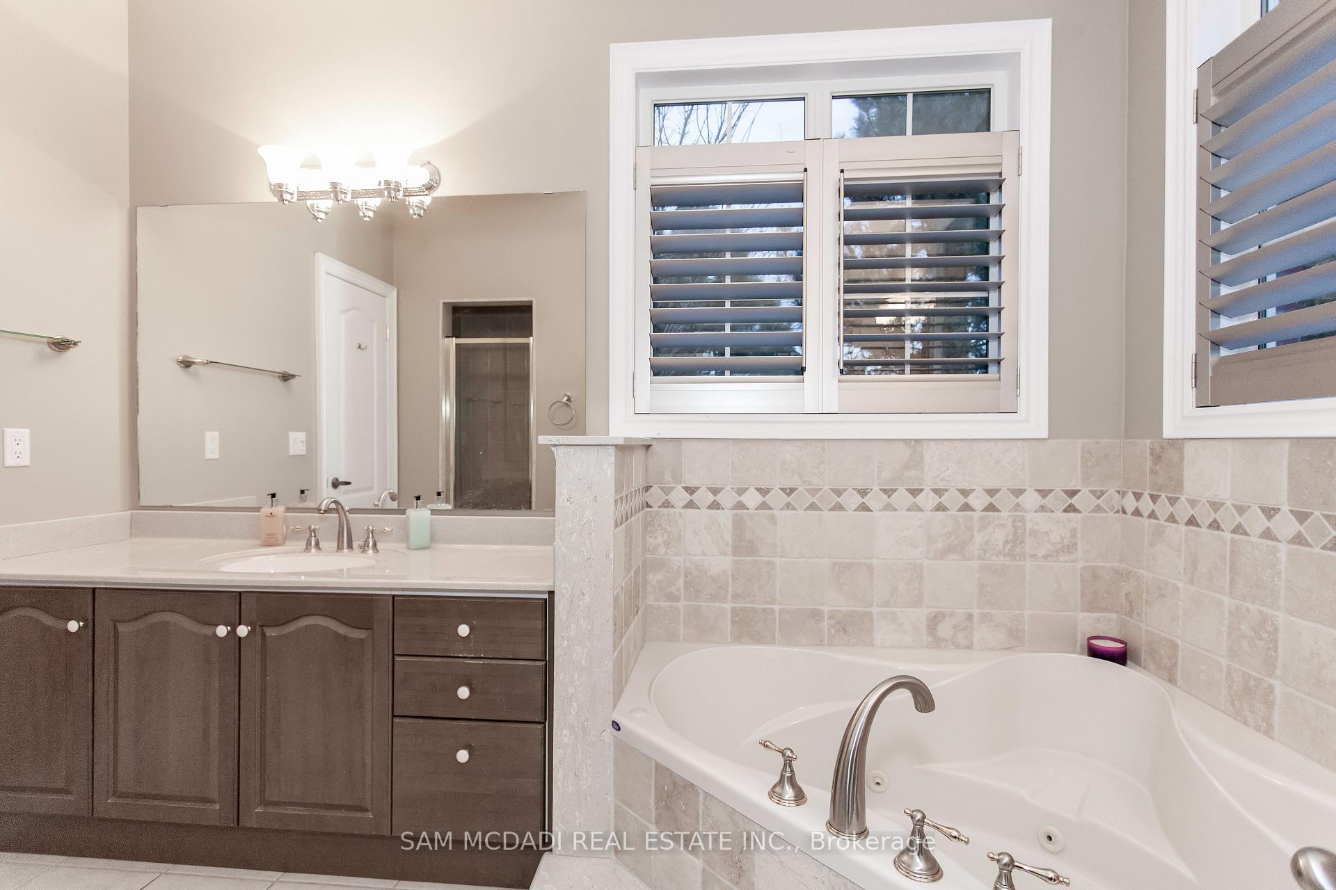 Photo 22 of 50 Links Lane, Brampton, Credit Valley — HOMEH