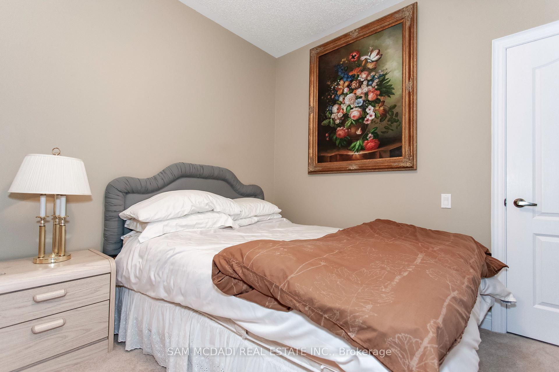 Photo 25 of 50 Links Lane, Brampton, Credit Valley — HOMEH