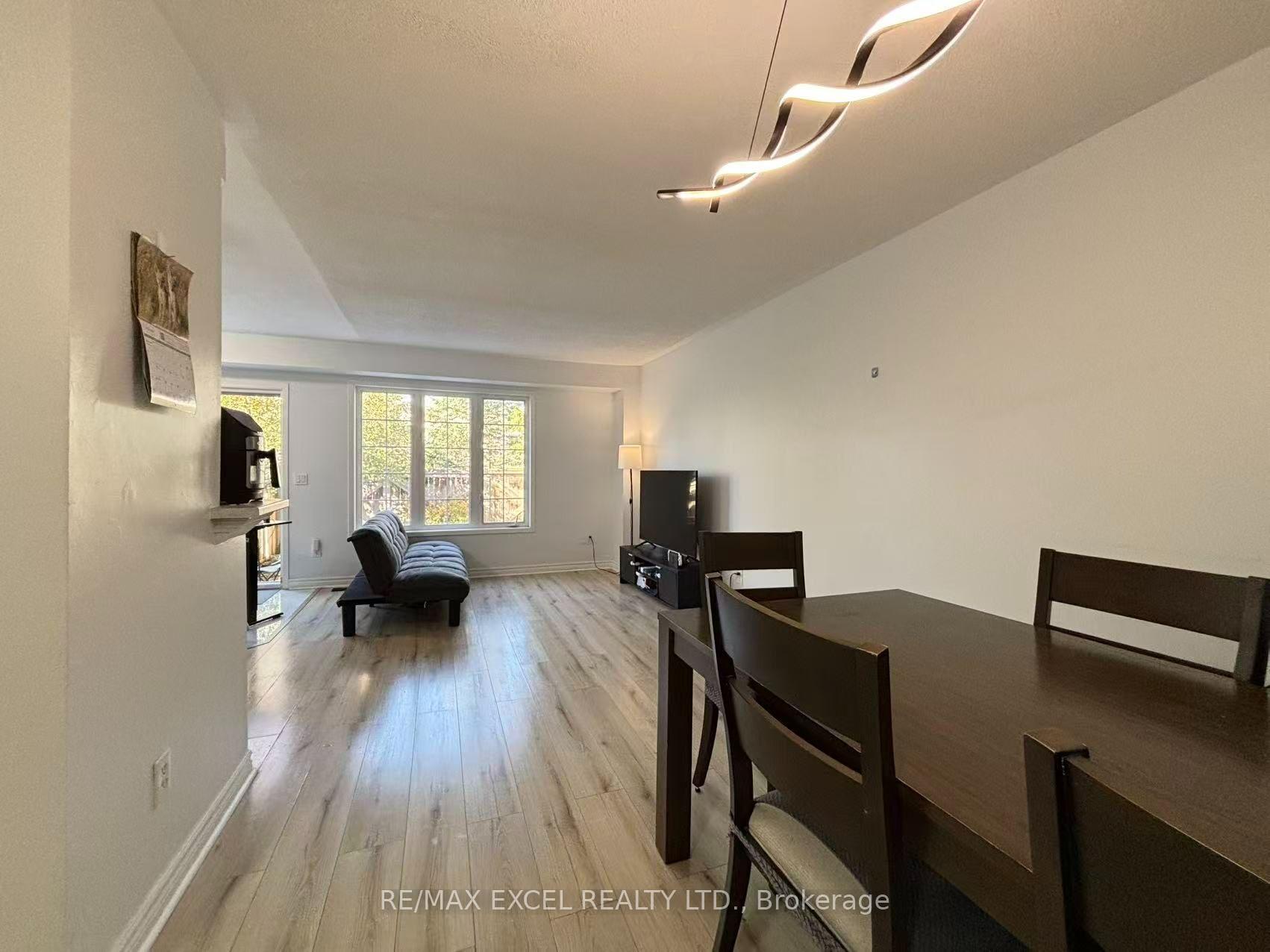 Photo 3 of 88 Millcliff Circle, Aurora, Aurora Grove — HOMEH