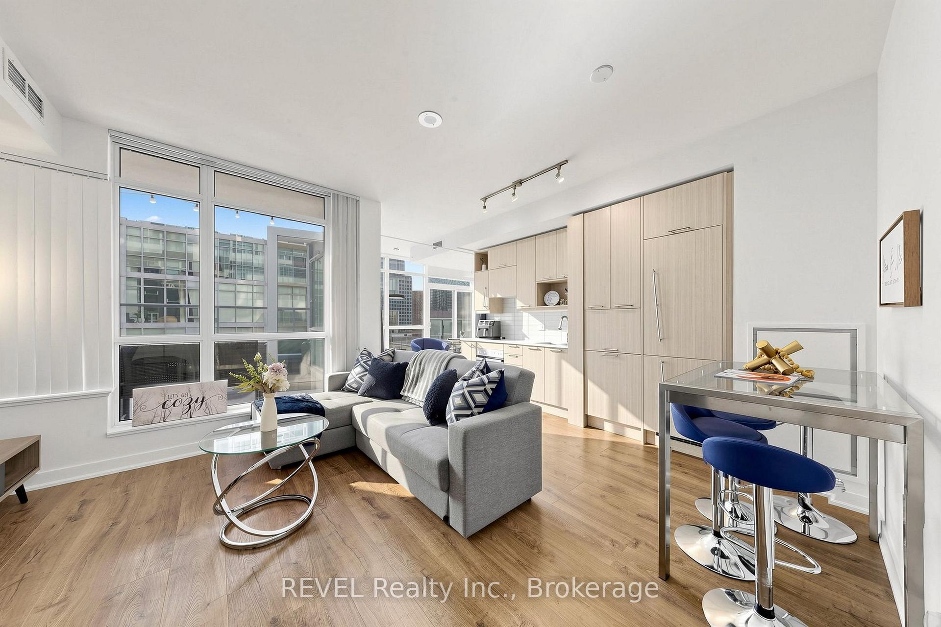 Photo 6 of Unit 705, 30 Nelson Street, Toronto, Waterfront Communities — HOMEH