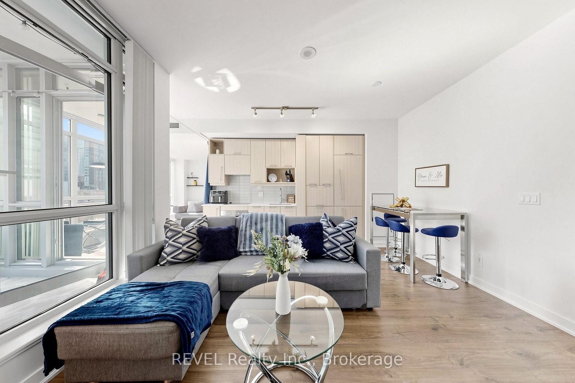Photo 9 of Unit 705, 30 Nelson Street, Toronto, Waterfront Communities — HOMEH