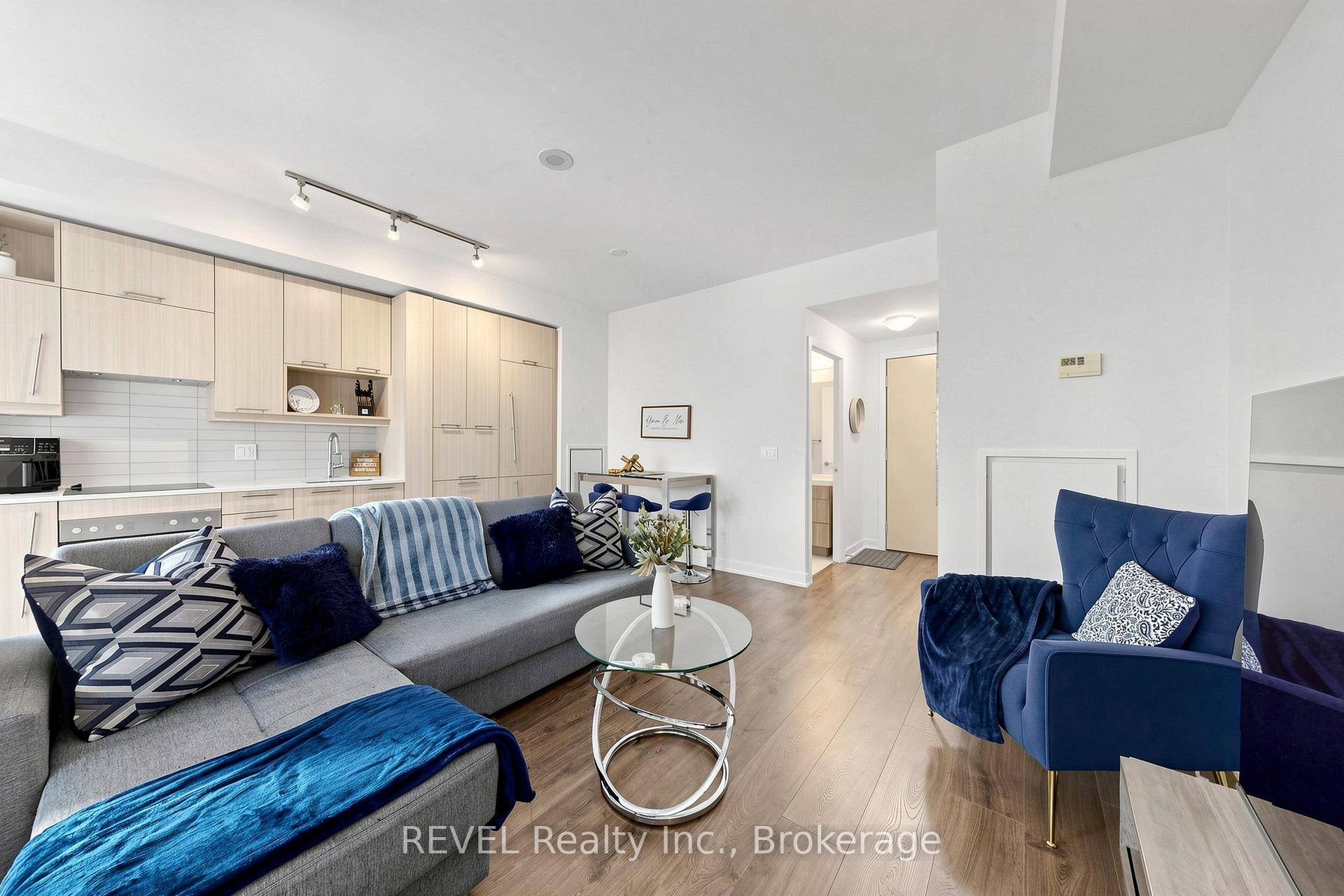 Photo 10 of Unit 705, 30 Nelson Street, Toronto, Waterfront Communities — HOMEH