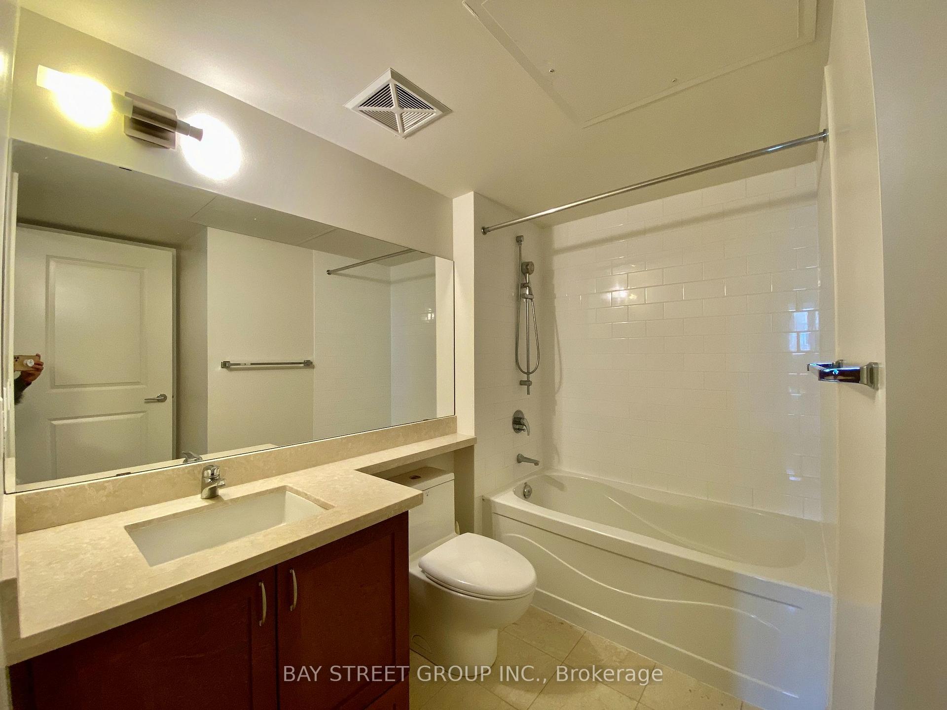 Photo 7 of Unit 321, 39 Upper Duke Crescent, Markham, Unionville — HOMEH