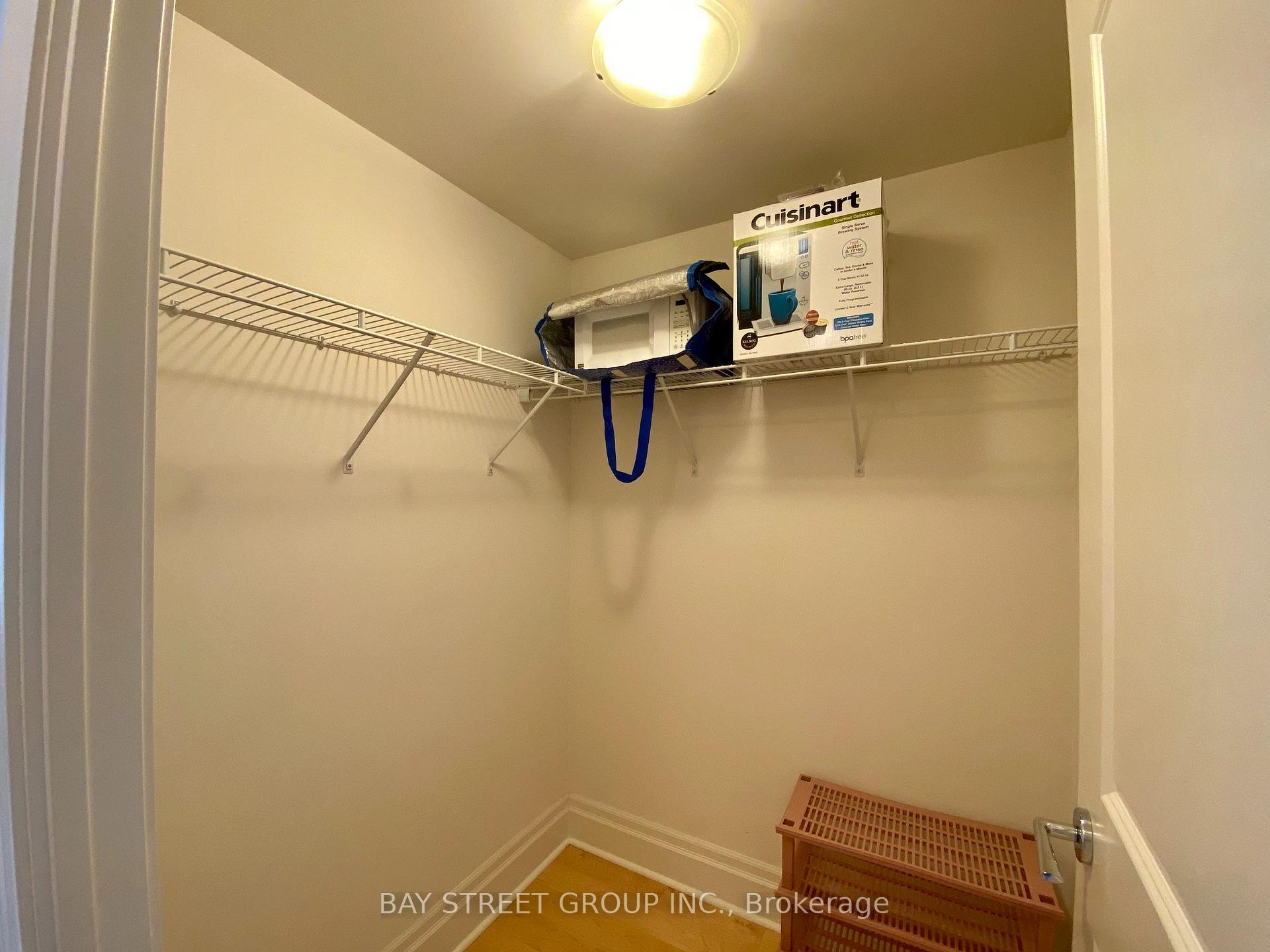 Photo 8 of Unit 321, 39 Upper Duke Crescent, Markham, Unionville — HOMEH