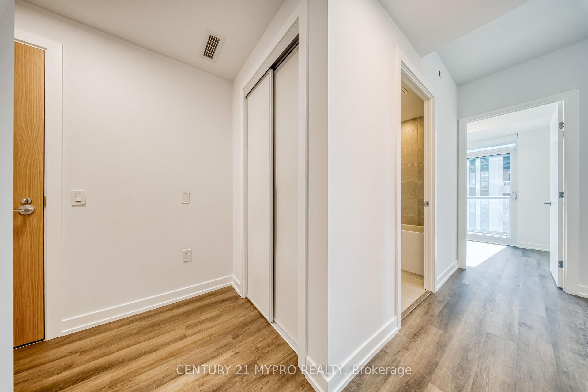 Photo 6 of Unit 2608, 5 Meadowdale Road, Vaughan, Vaughan Corporate Centre — HOMEH
