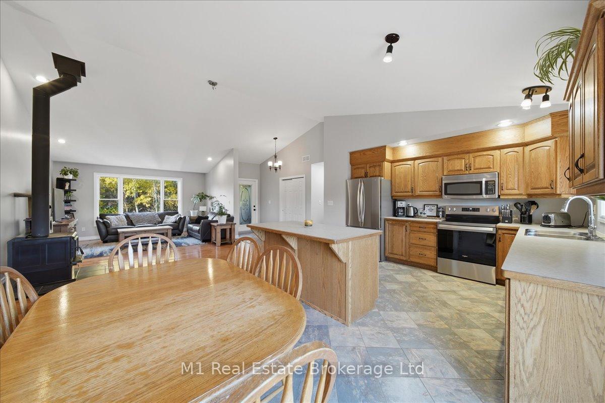 Photo 9 of 3261 St. Amant Road, Severn, Port Severn — HOMEH