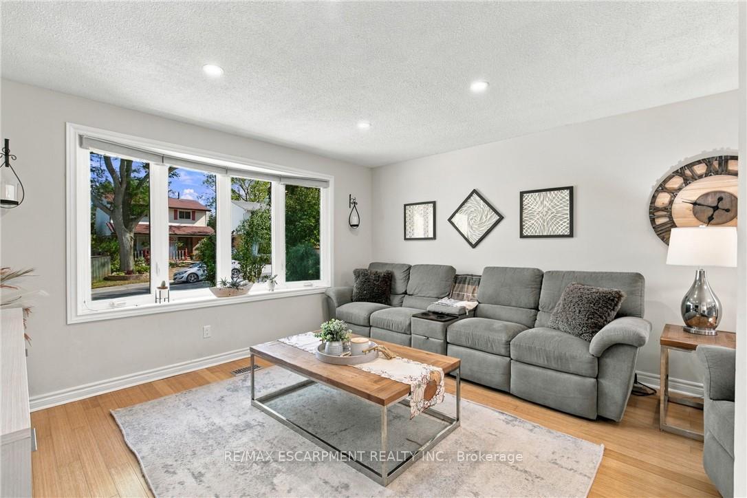 Photo 4 of 12 Glamis Court, Hamilton, Gilkson — HOMEH