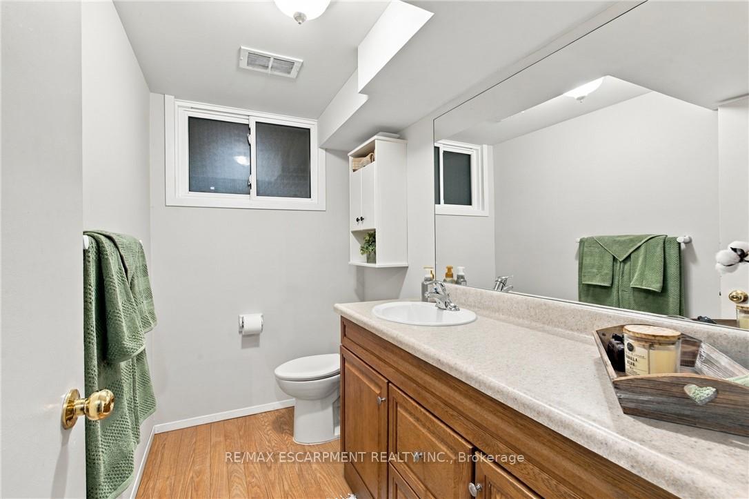 Photo 13 of 12 Glamis Court, Hamilton, Gilkson — HOMEH