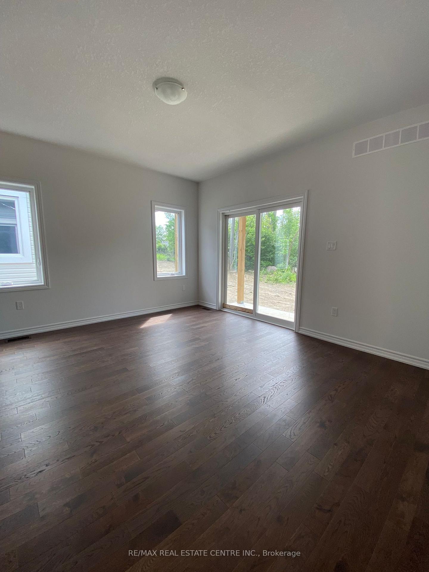 Photo 8 of 175 Adley Street, Brockville, Brockville — HOMEH