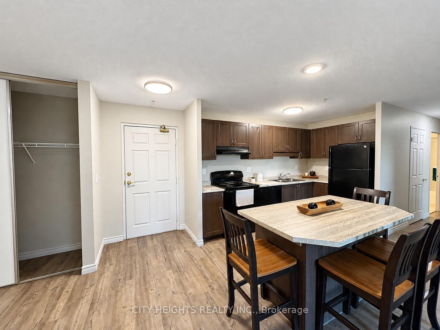 Photo 20 of Unit 702B, 200 Old Carriage Drive, Kitchener, Pioneer Park — HOMEH