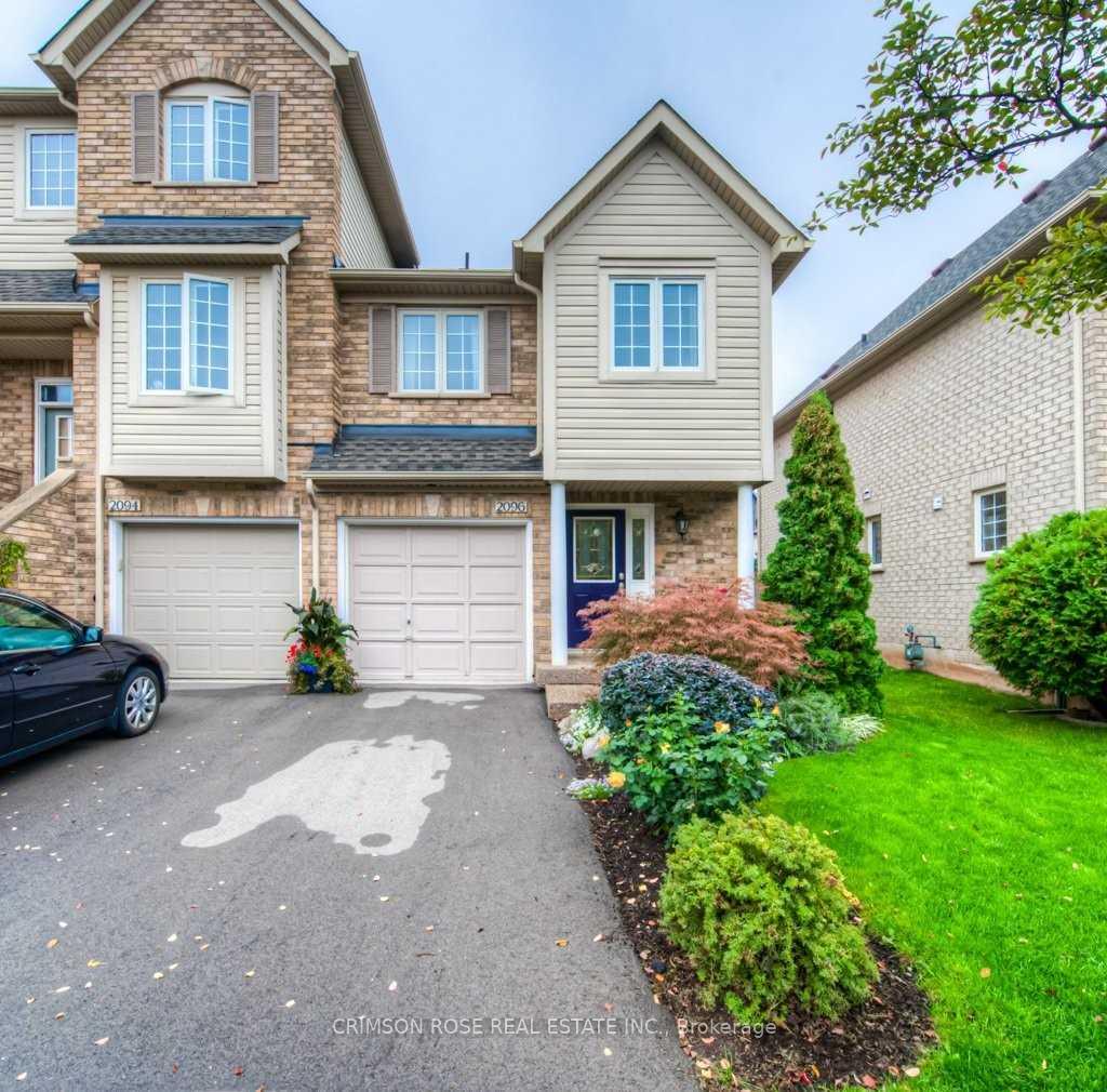 Photo of 2096 Glenhampton Road