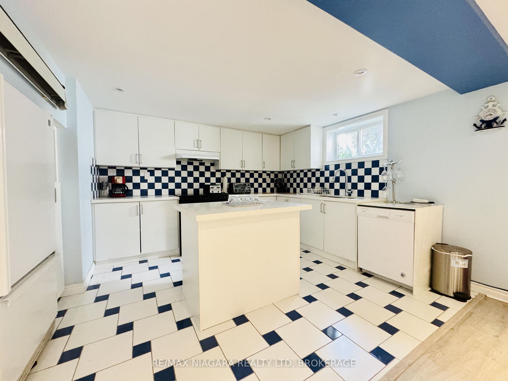 Photo 27 of 415 Niagara Boulevard, Fort Erie, Central — HOMEH