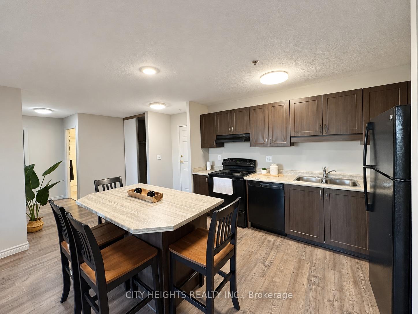 Photo 8 of Unit 805B, 200 Old Carriage Drive, Kitchener, Pioneer Park — HOMEH