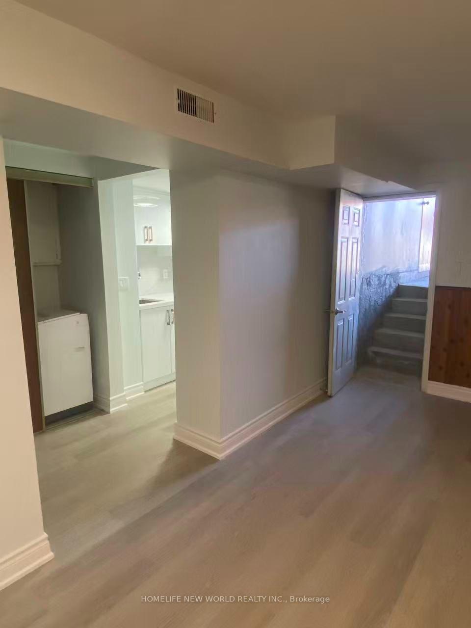 Photo 11 of 20 Laurel Valley Circuit, Vaughan, Glen Shields — HOMEH
