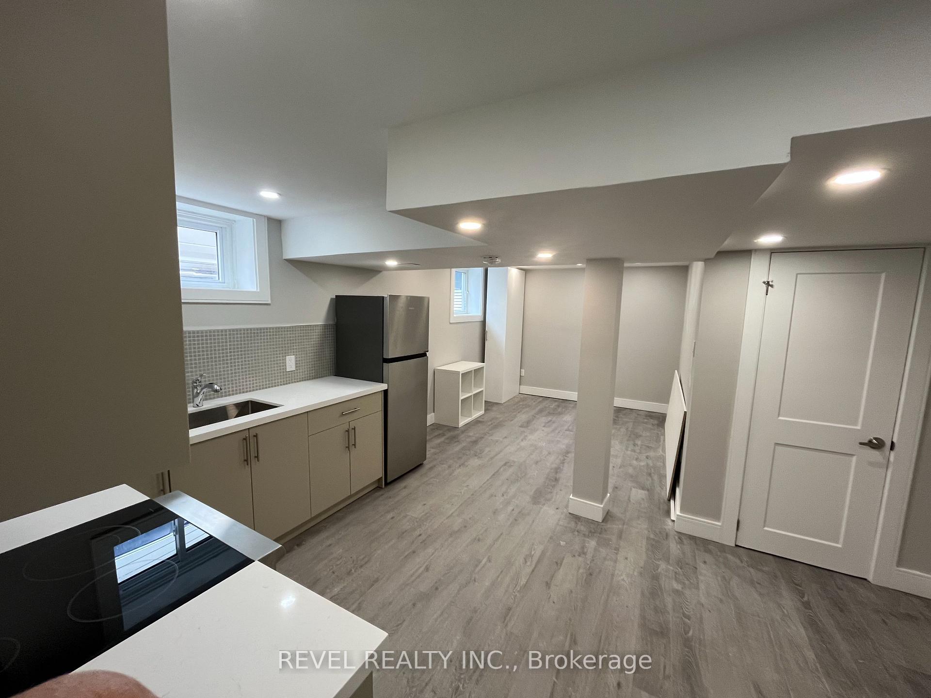 Photo 5 of Unit LOWER, 324 St Vincent Street, Barrie, Wellington — HOMEH