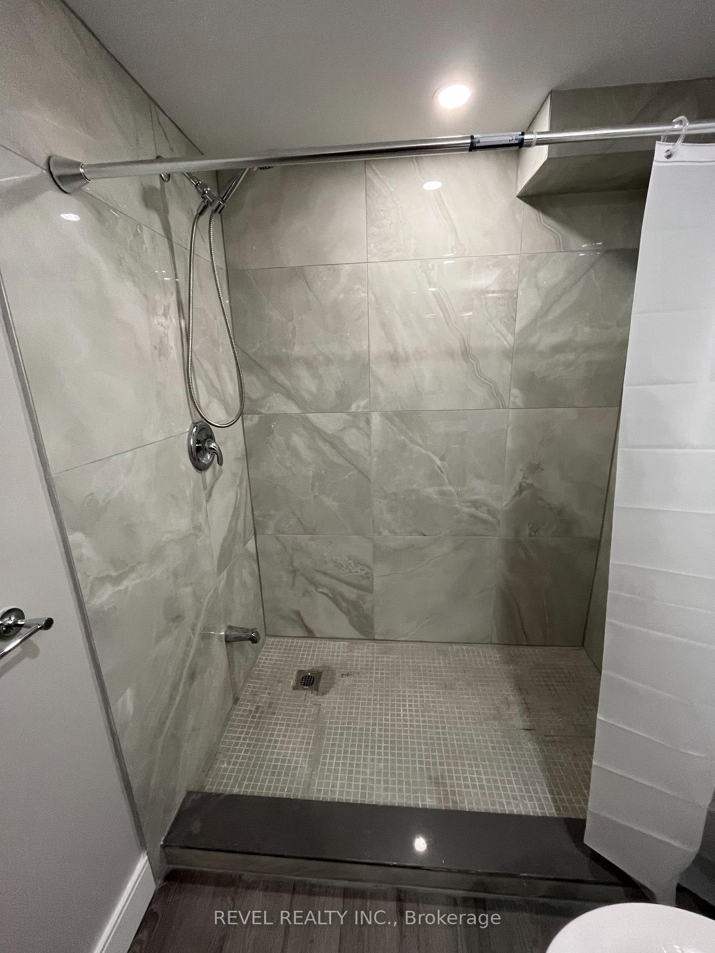 Photo 10 of Unit LOWER, 324 St Vincent Street, Barrie, Wellington — HOMEH