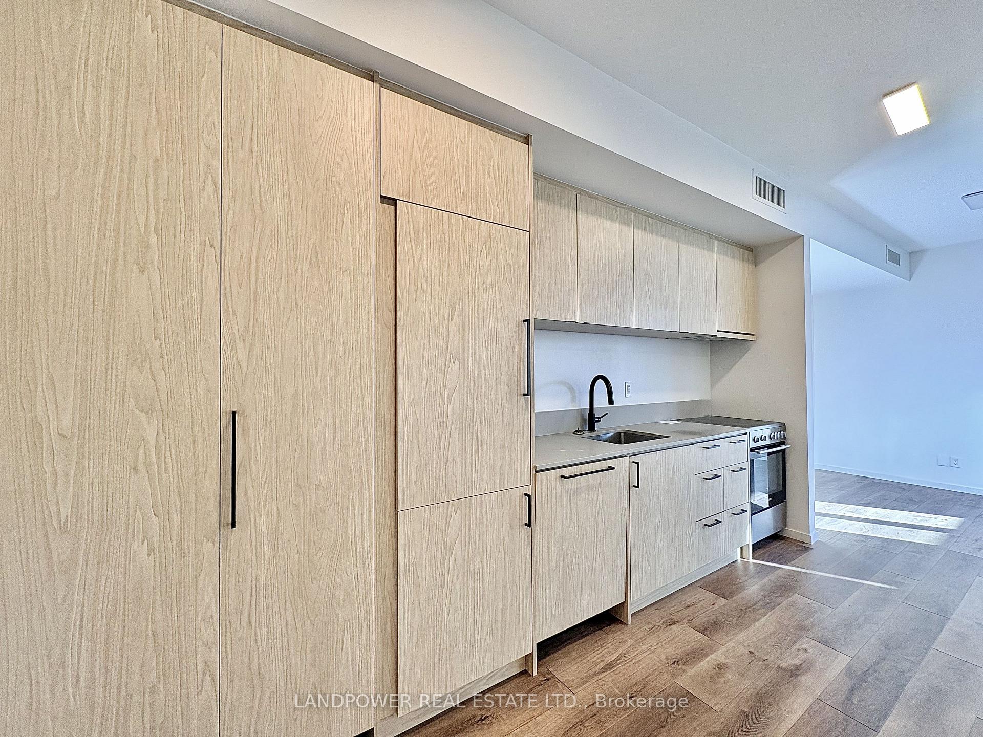 Photo 3 of Unit 204, 377 Broadview Avenue, Toronto, North Riverdale — HOMEH