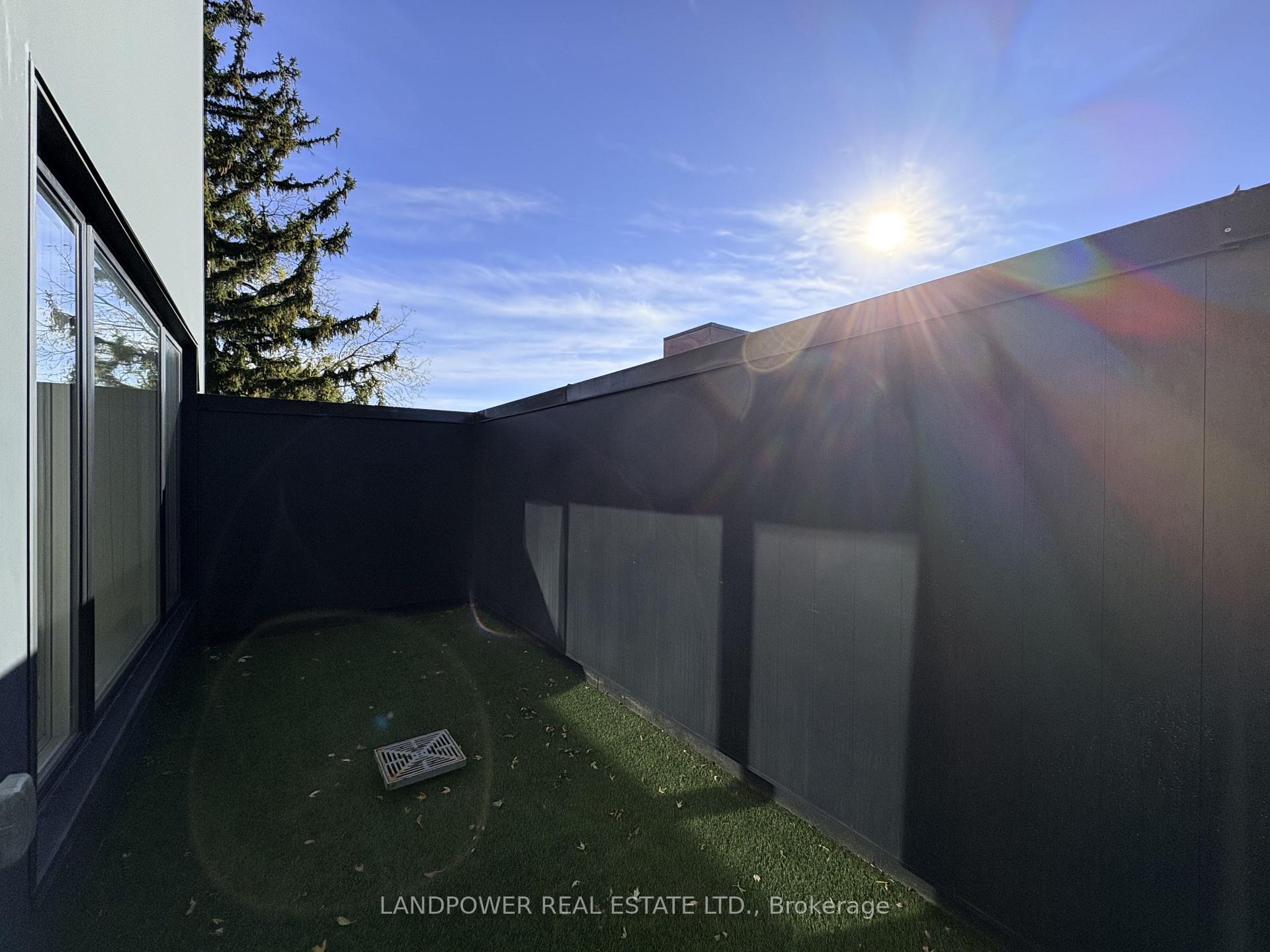 Photo 9 of Unit 204, 377 Broadview Avenue, Toronto, North Riverdale — HOMEH