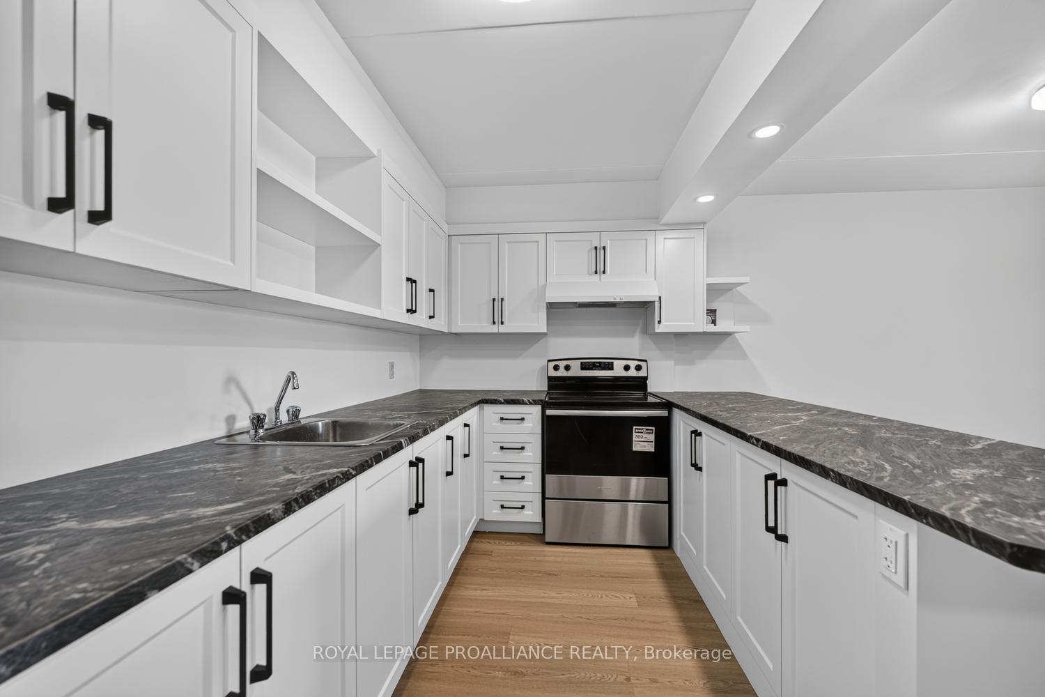 Photo 4 of Unit 403, 95 Windsor Drive, Brockville, Brockville — HOMEH